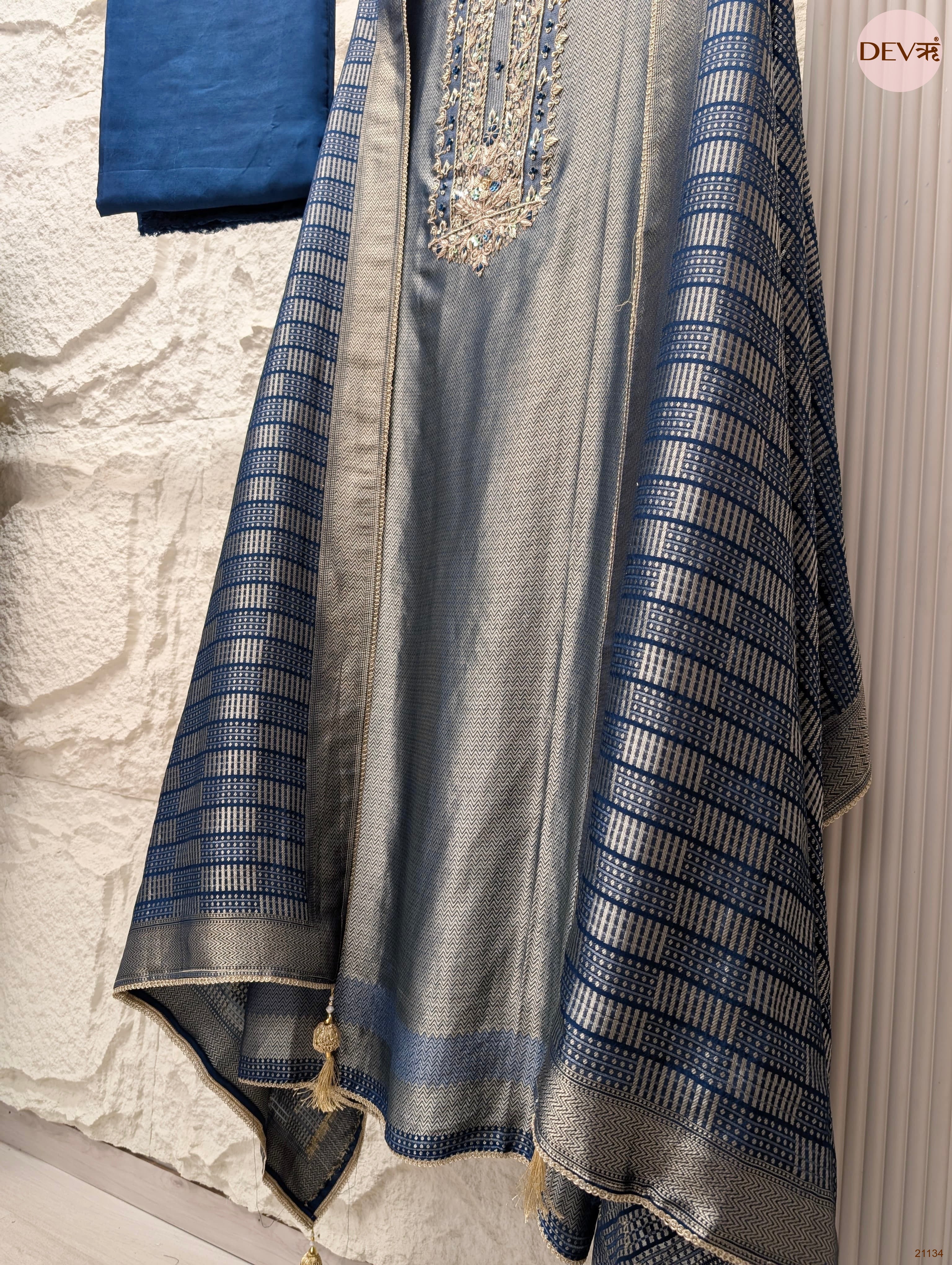 Blue Pure Giraffe Banarasi Silk Embroidered Unstitched 3-Piece Suit (Devri – D.No 21134)