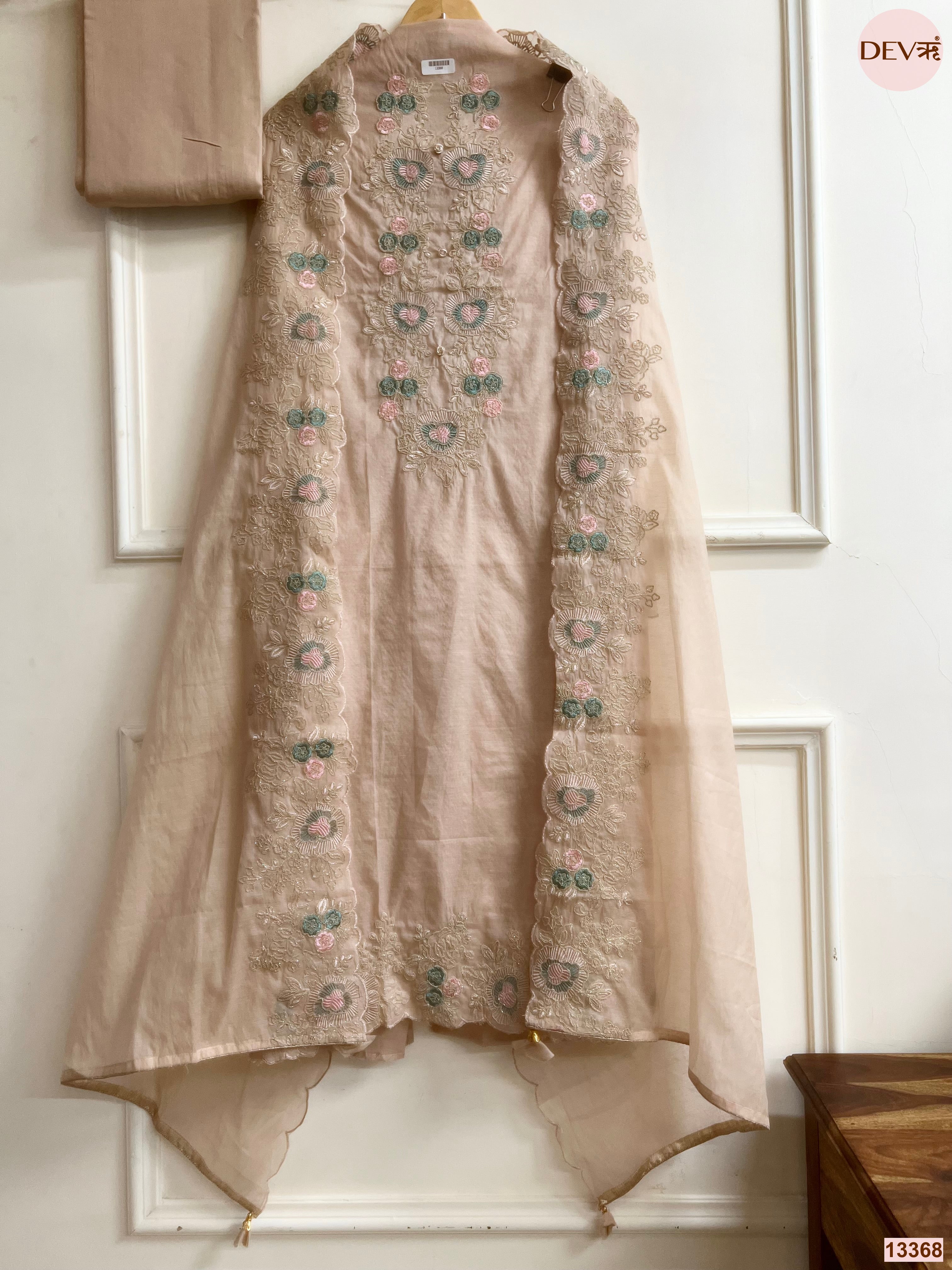 Beige Mul Chanderi Embroidered Unstitched 3-Piece Suit (Devri – D.No 13368)