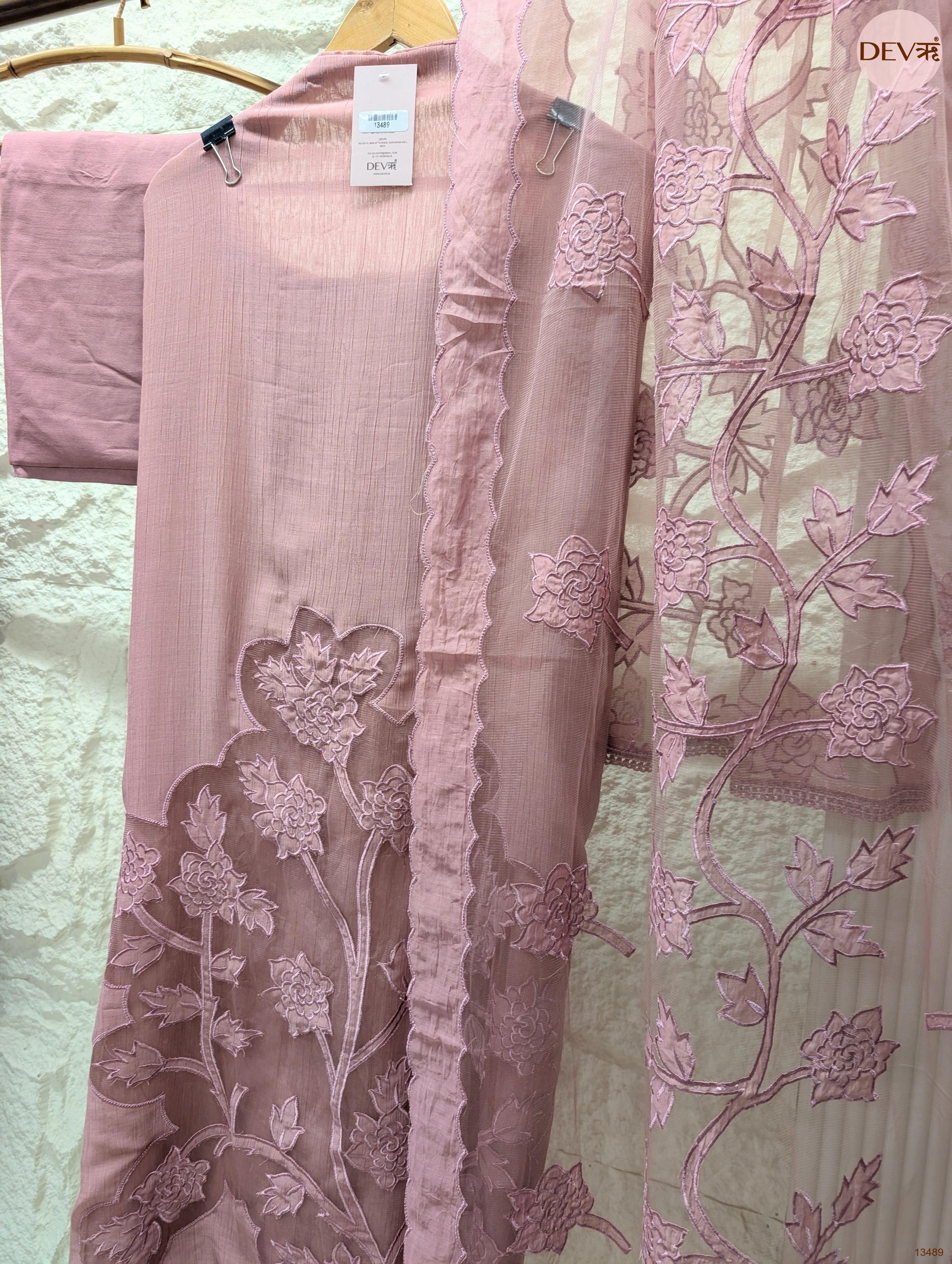 Pink Mul Crush Embroidered Unstitched 3-Piece Suit (Devri – D.No 13489)