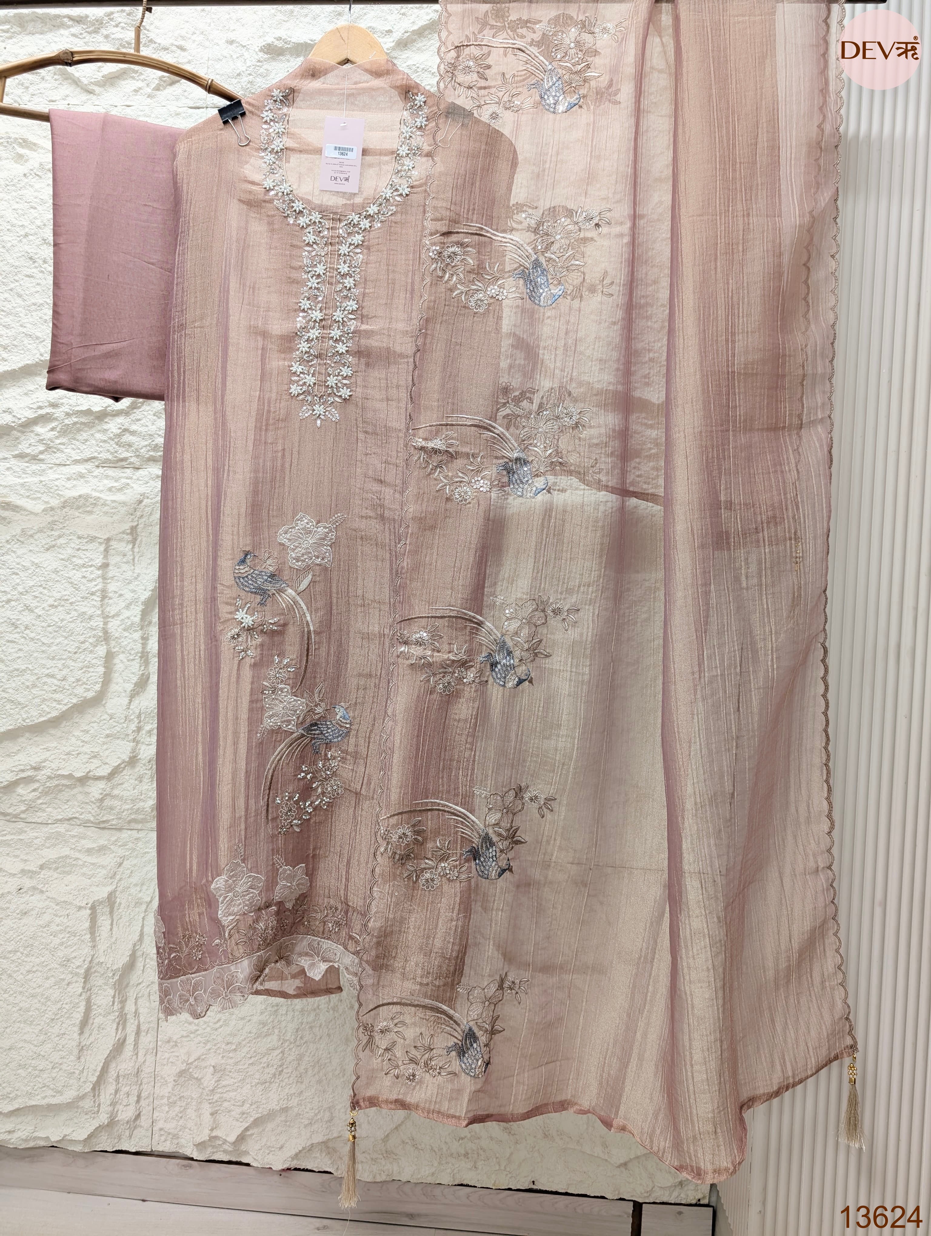 Pink Tissue Crush Silk Embroidered Unstitched 3-Piece Suit (Devri – D.No 13624)