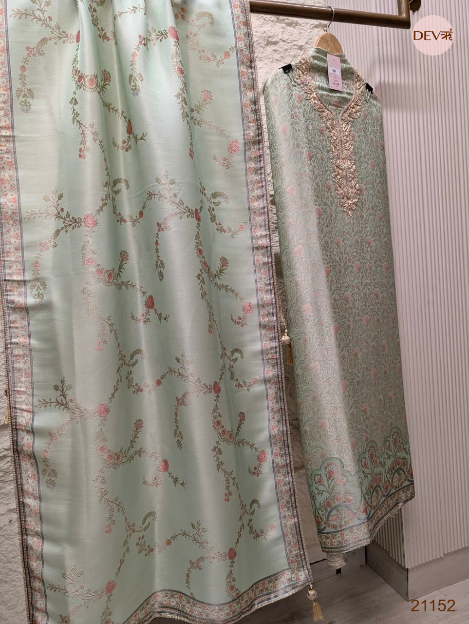 Mint Pure Banarasi Woven Silk Embroidered Unstitched 3-Piece Suit (Devri – D.No 21152)