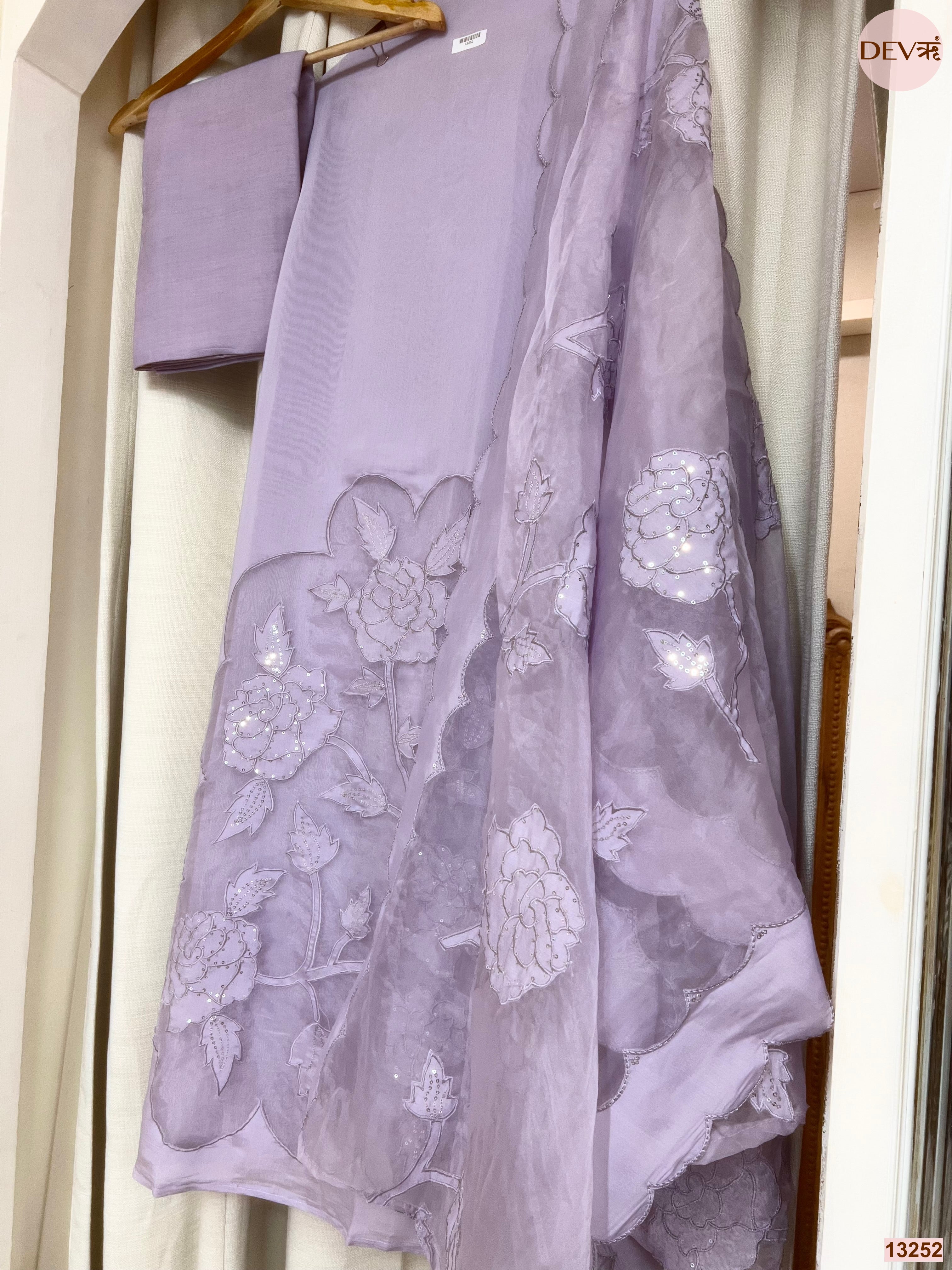 Lavender Mul Chanderi Embroidered Unstitched 3-Piece Suit (Devri – D.No 13252)