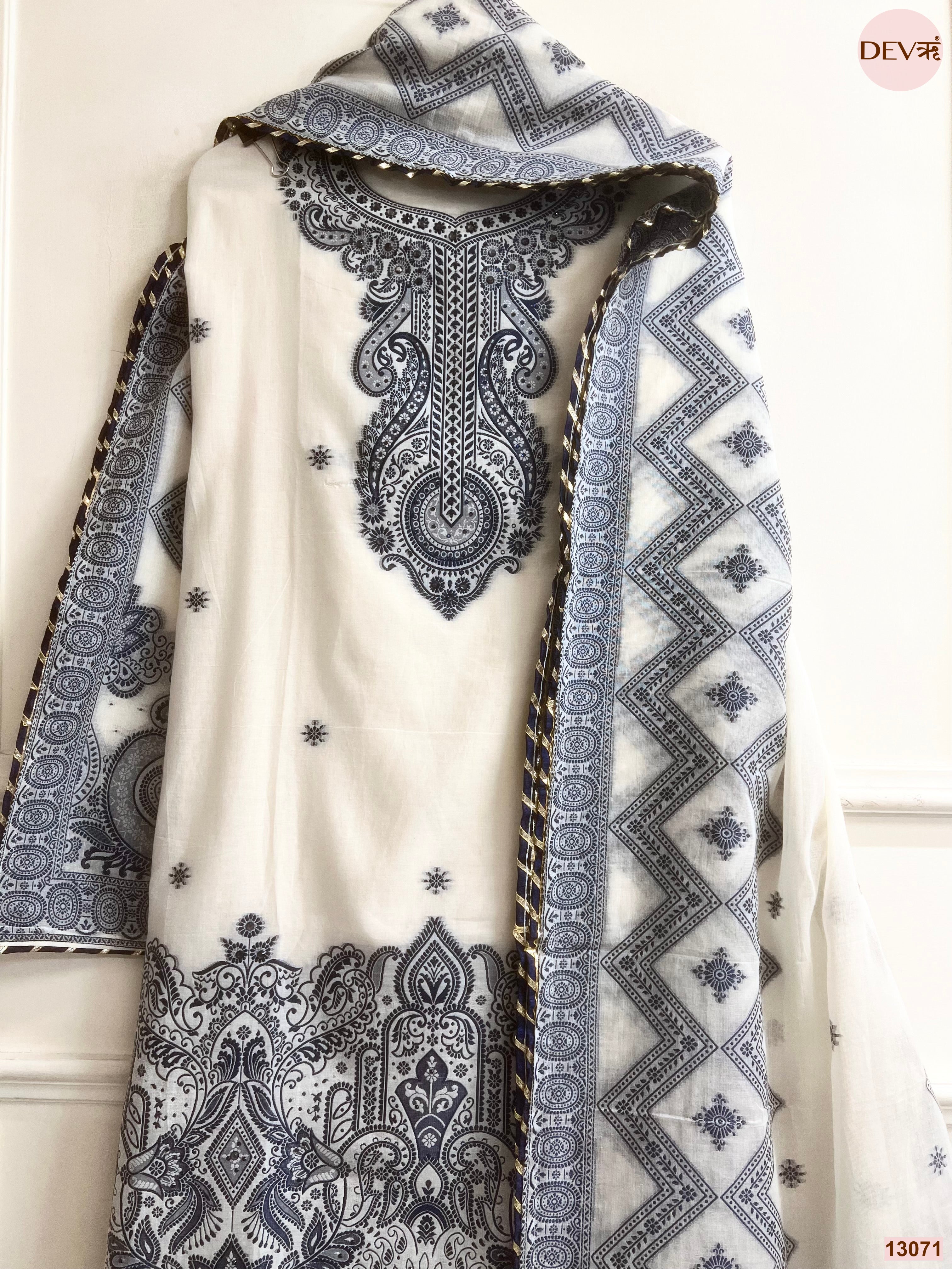 Off White Jamdani Cotton Printed Unstitched 3-Piece Suit (Devri – D.No 13071)