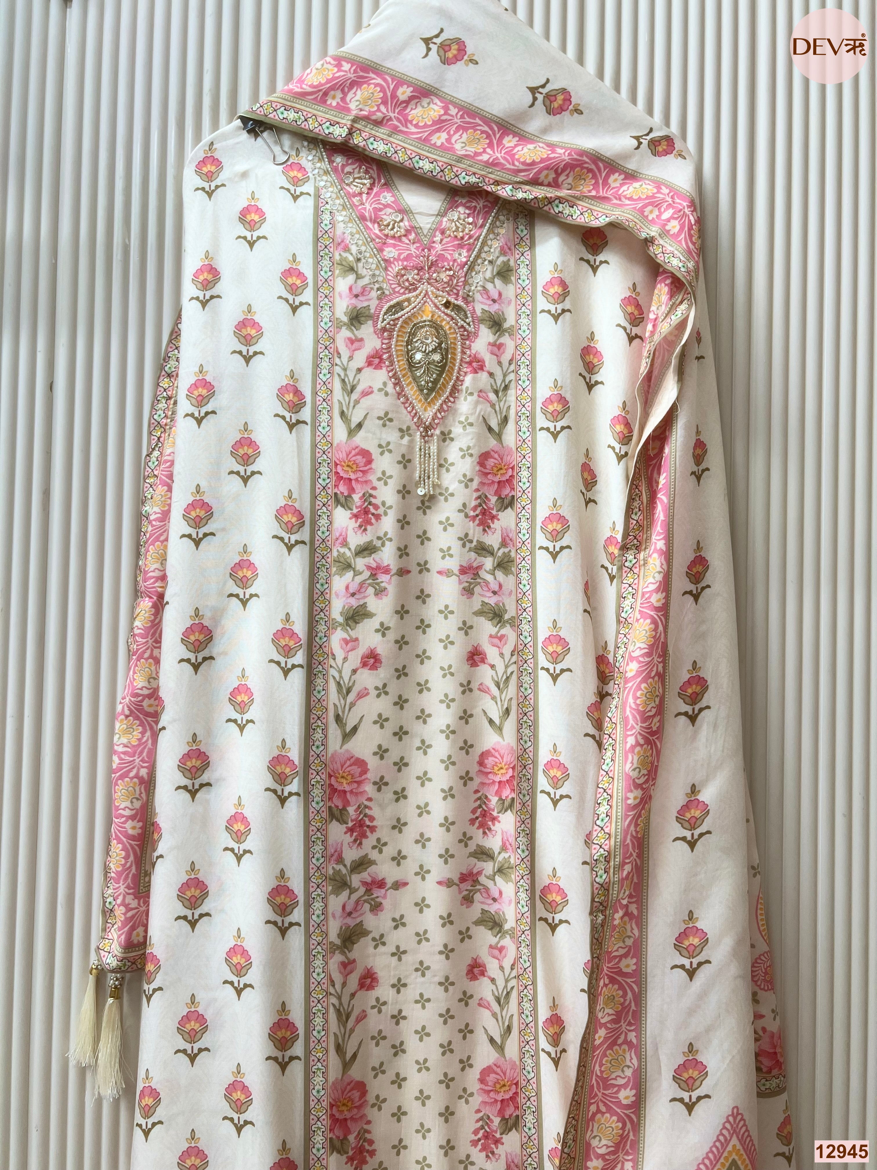 White Muslin Printed Unstitched 3-Piece Suit (Devri – D.No 12945)