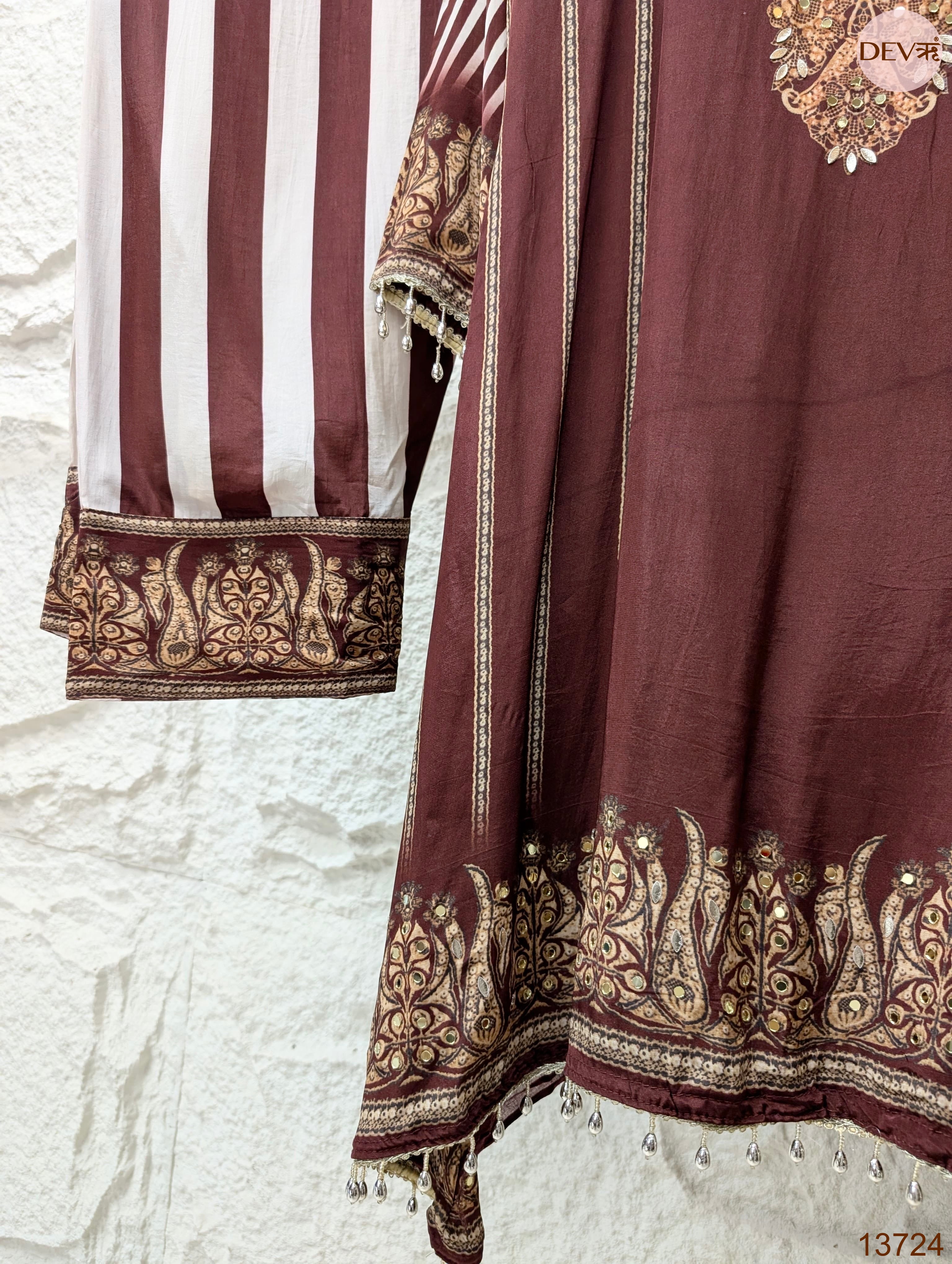 Meher Crepe Embroidered Maroon 3-Piece Set (Devri – D.No 13724)