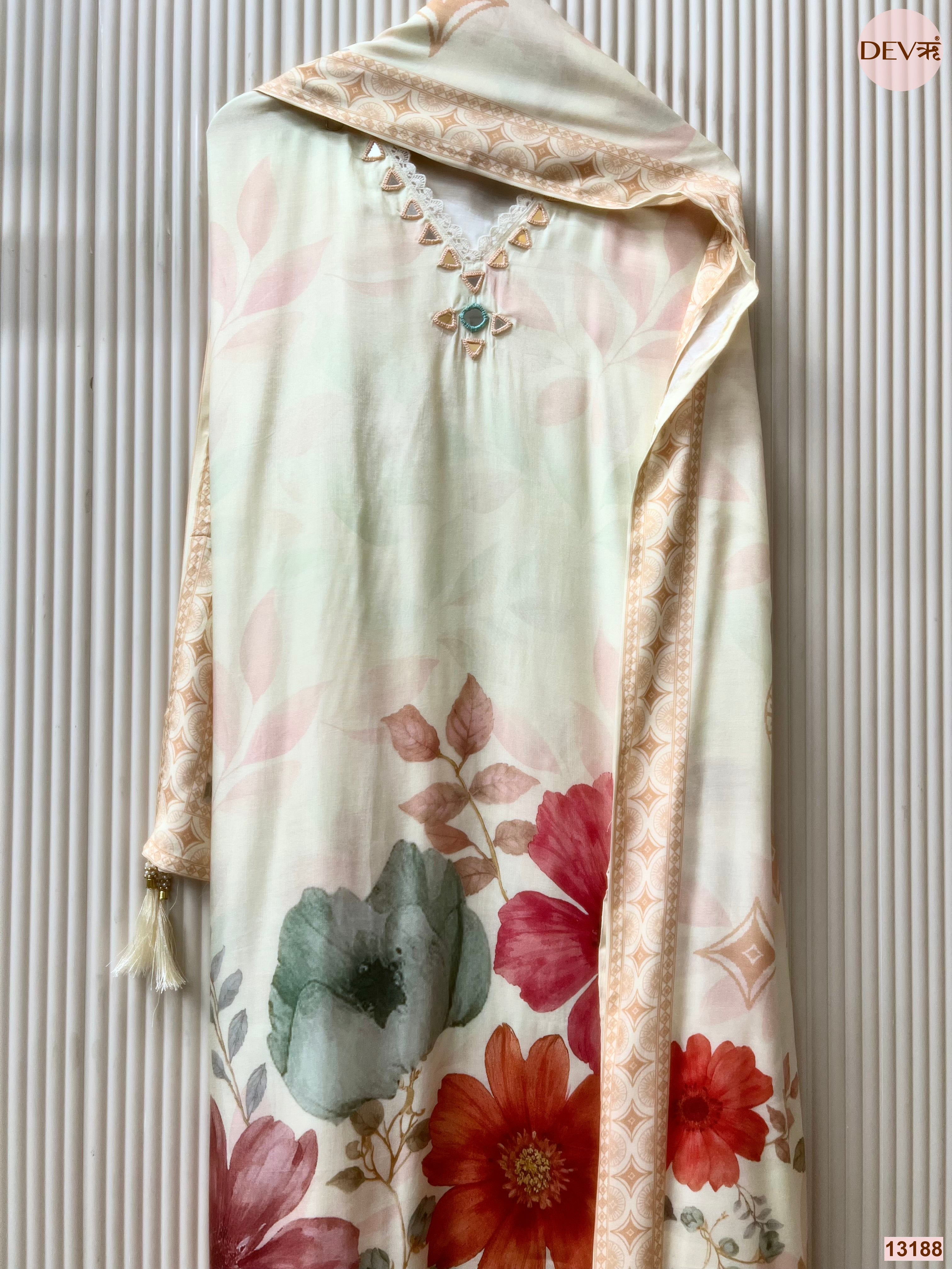 Cream Muslin Printed Unstitched 3-Piece Suit (Devri – D.No 13188)