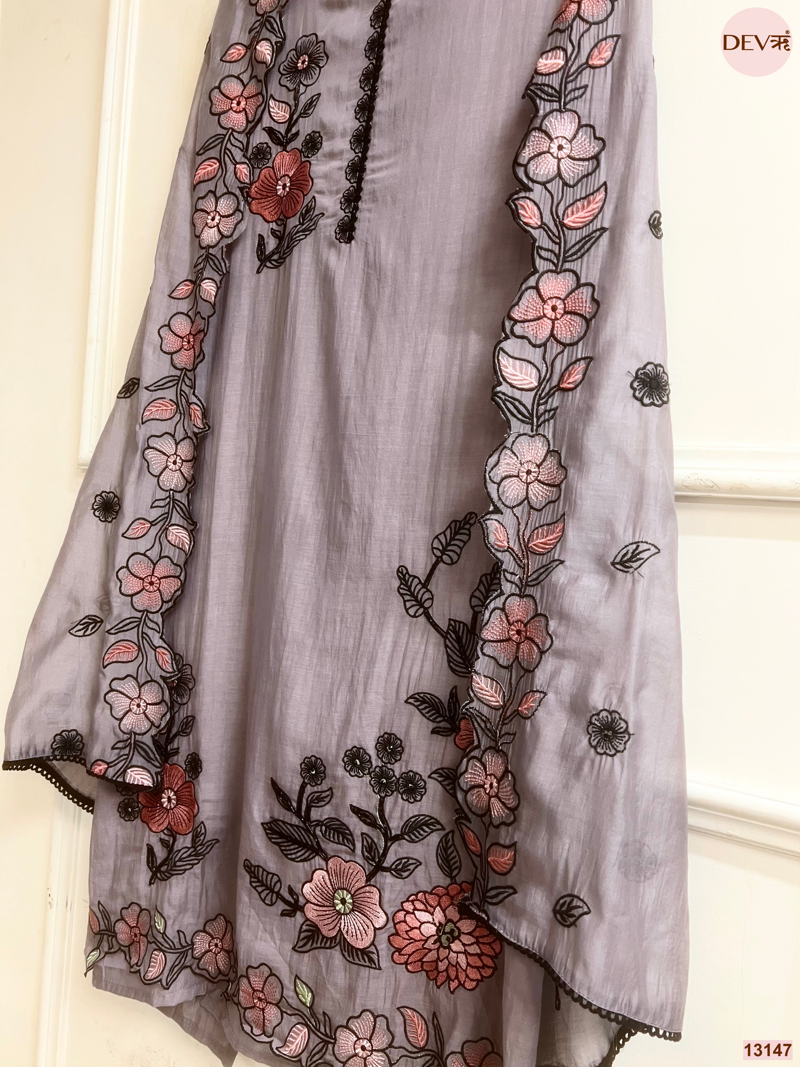 Grey Mul Chanderi Embroidered Unstitched 3-Piece Suit (Devri – D.No 13147)