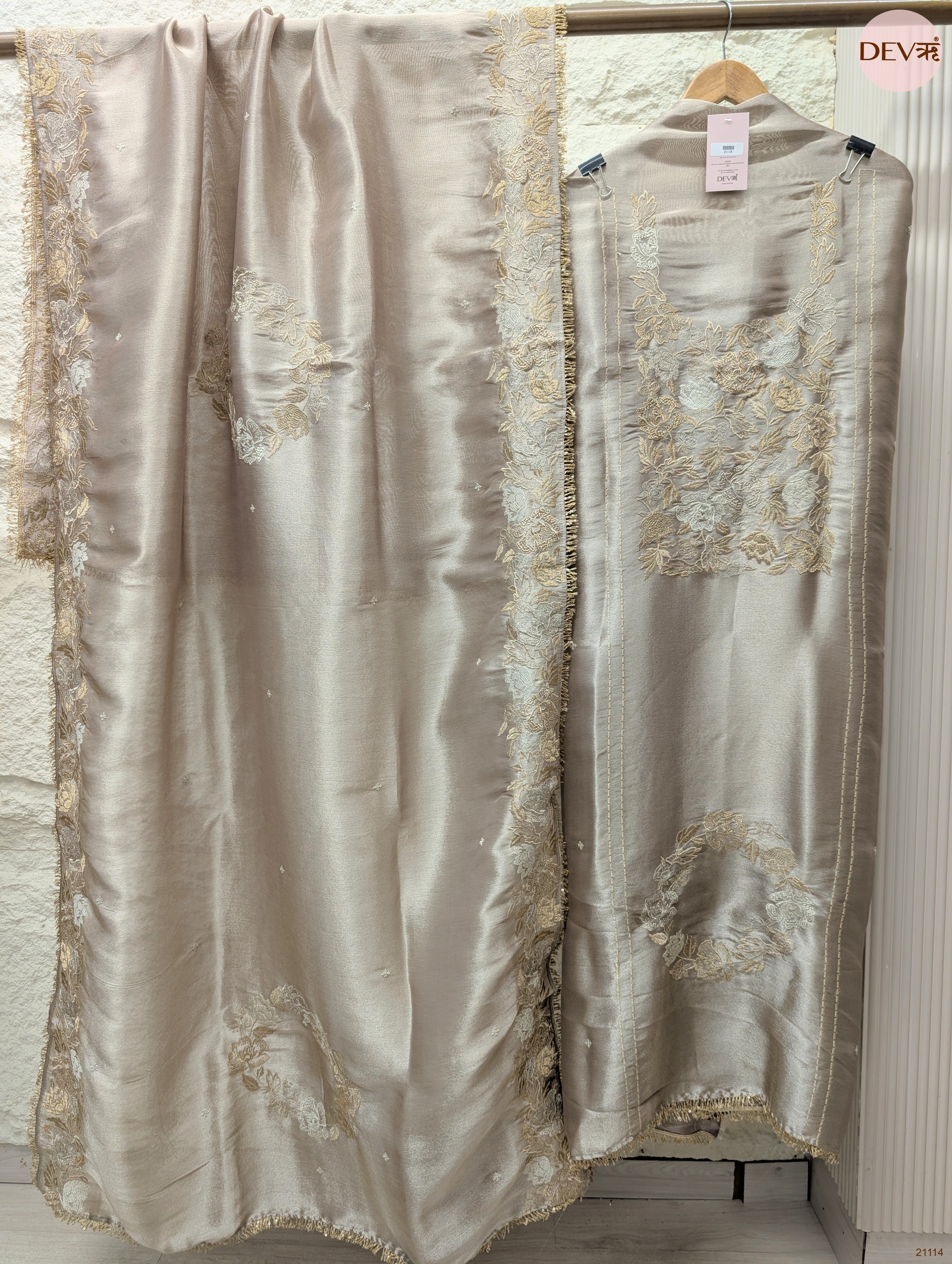 Grey Pure Giraffe Silk Embroidered Unstitched 3-Piece Suit (Devri – D.No 21118)