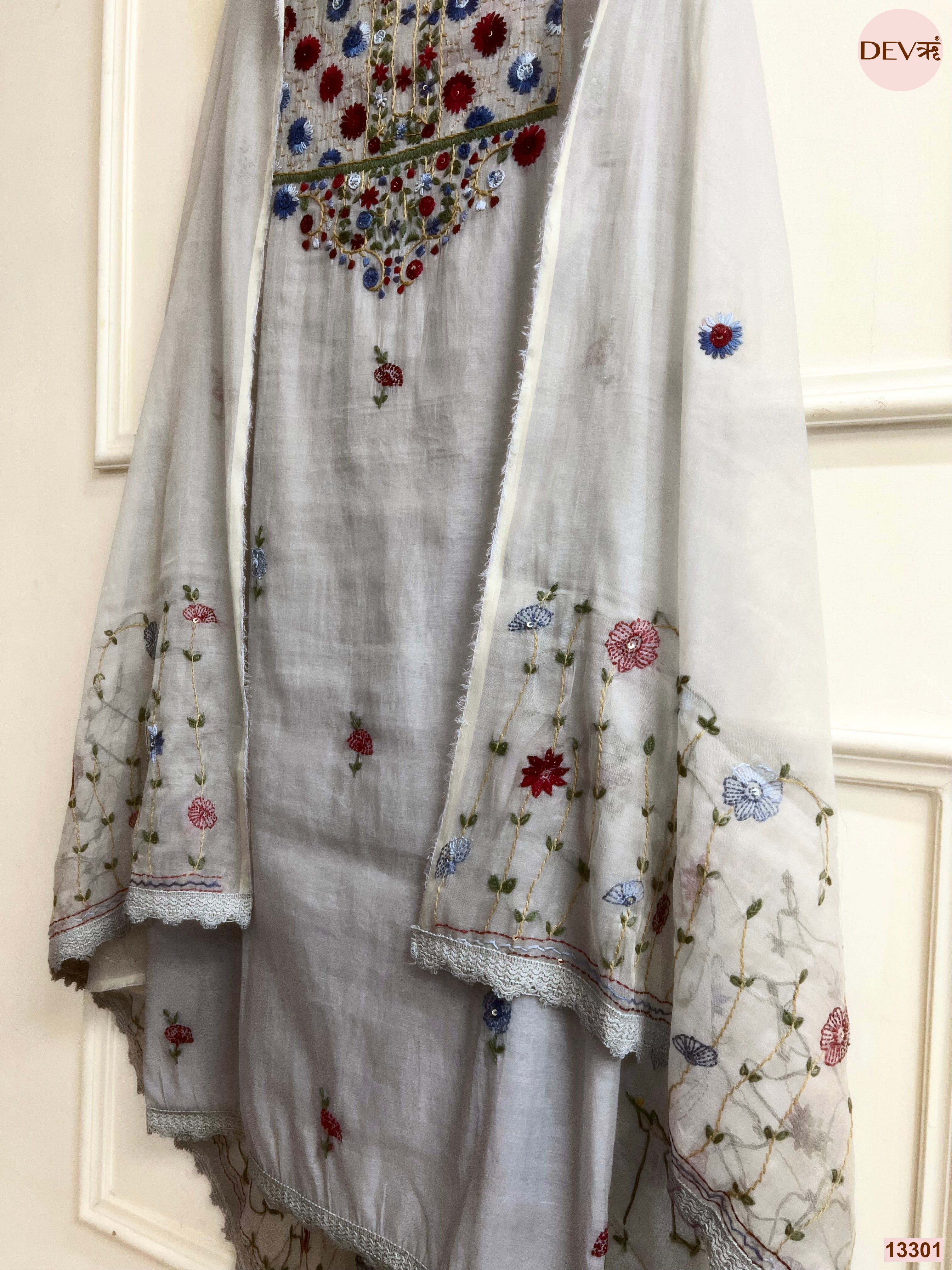 Grey Mul Chanderi Embroidered Unstitched 3-Piece Suit (Devri – D.No 13301)