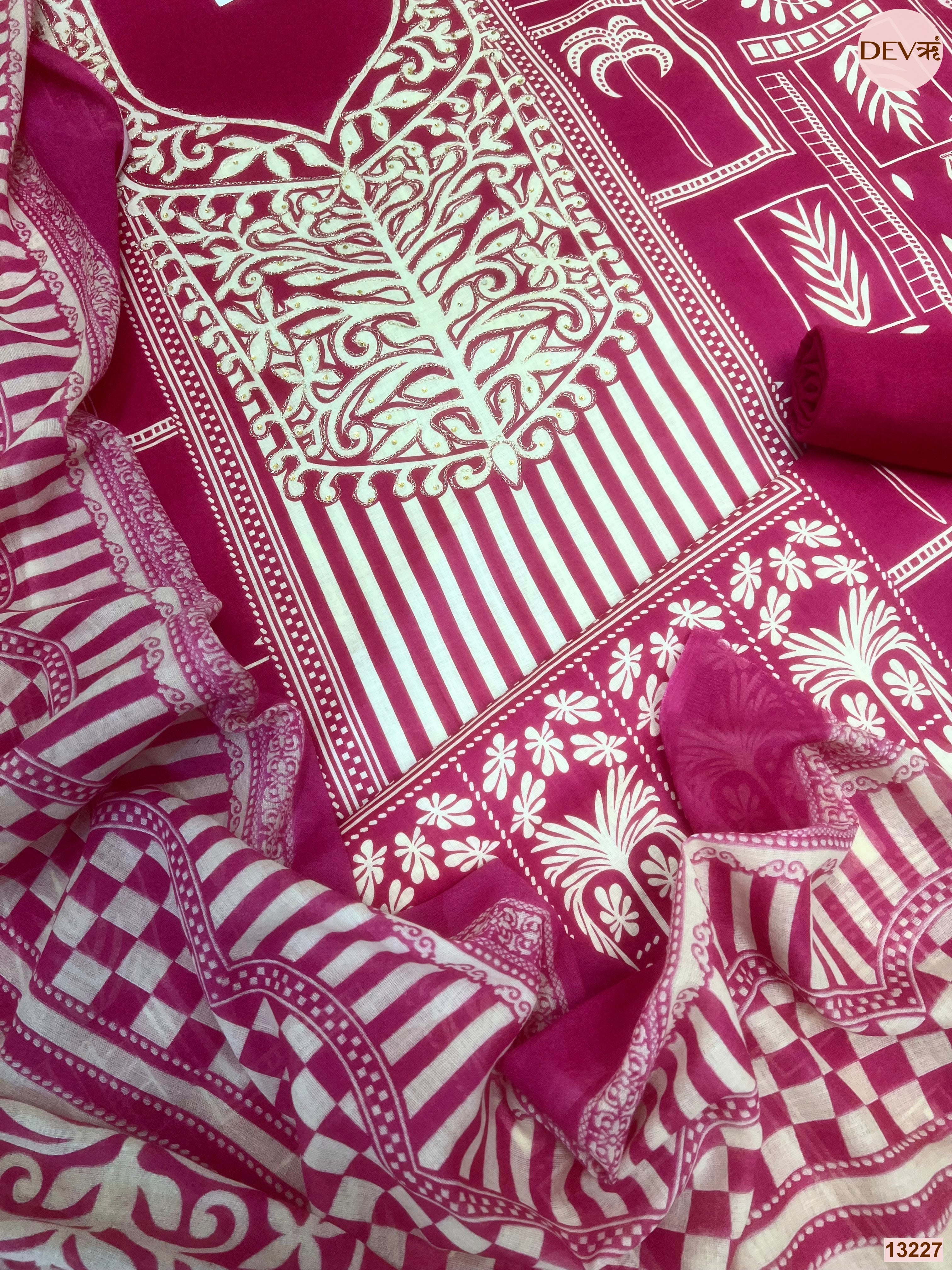 Magenta Cotton Printed Unstitched 3-Piece Suit (Devri – D.No 13227)