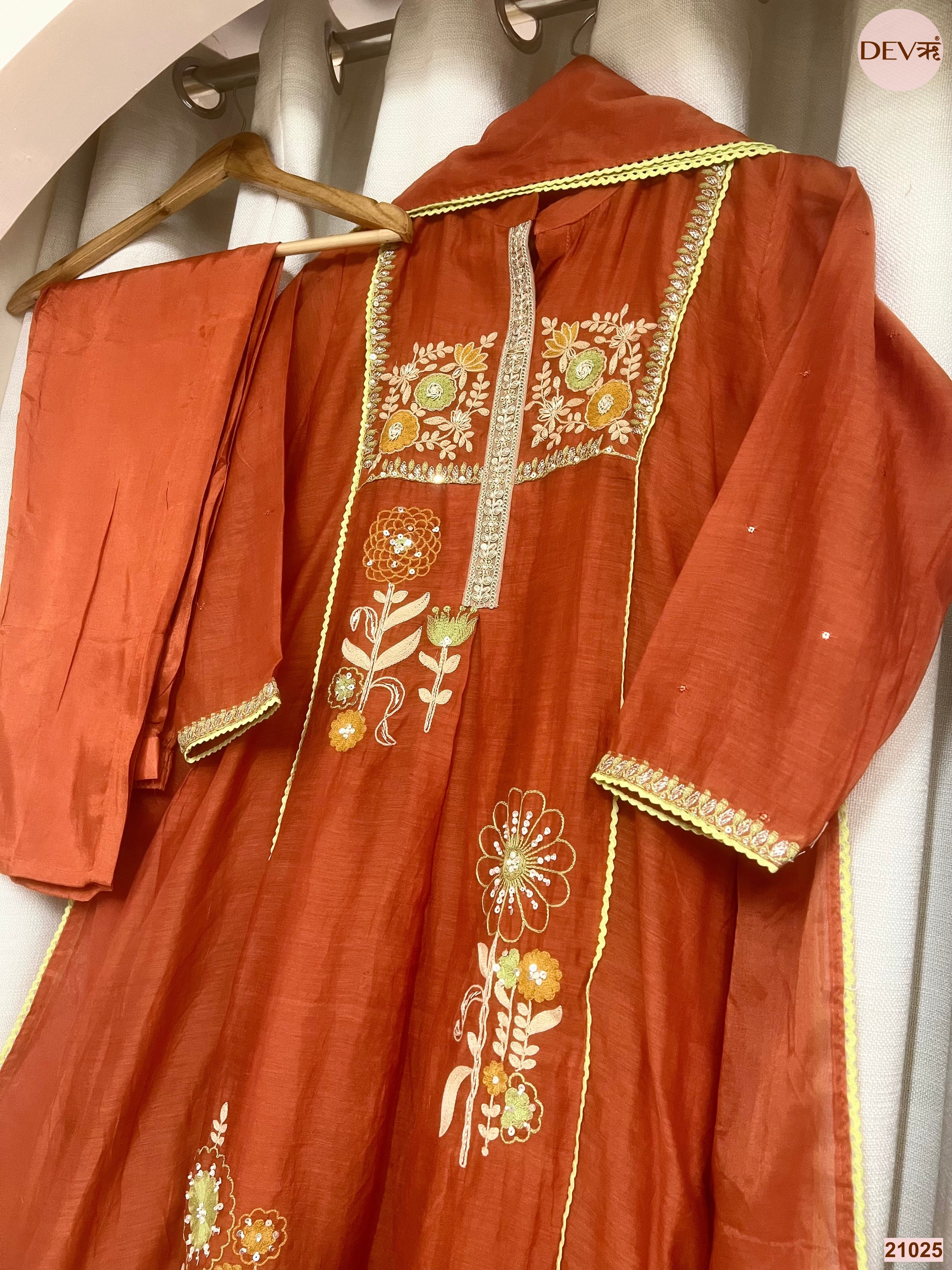 Gulnaar Mul chanderi Embroidered Rust 3-Piece Set (Devri – D.No 21025)