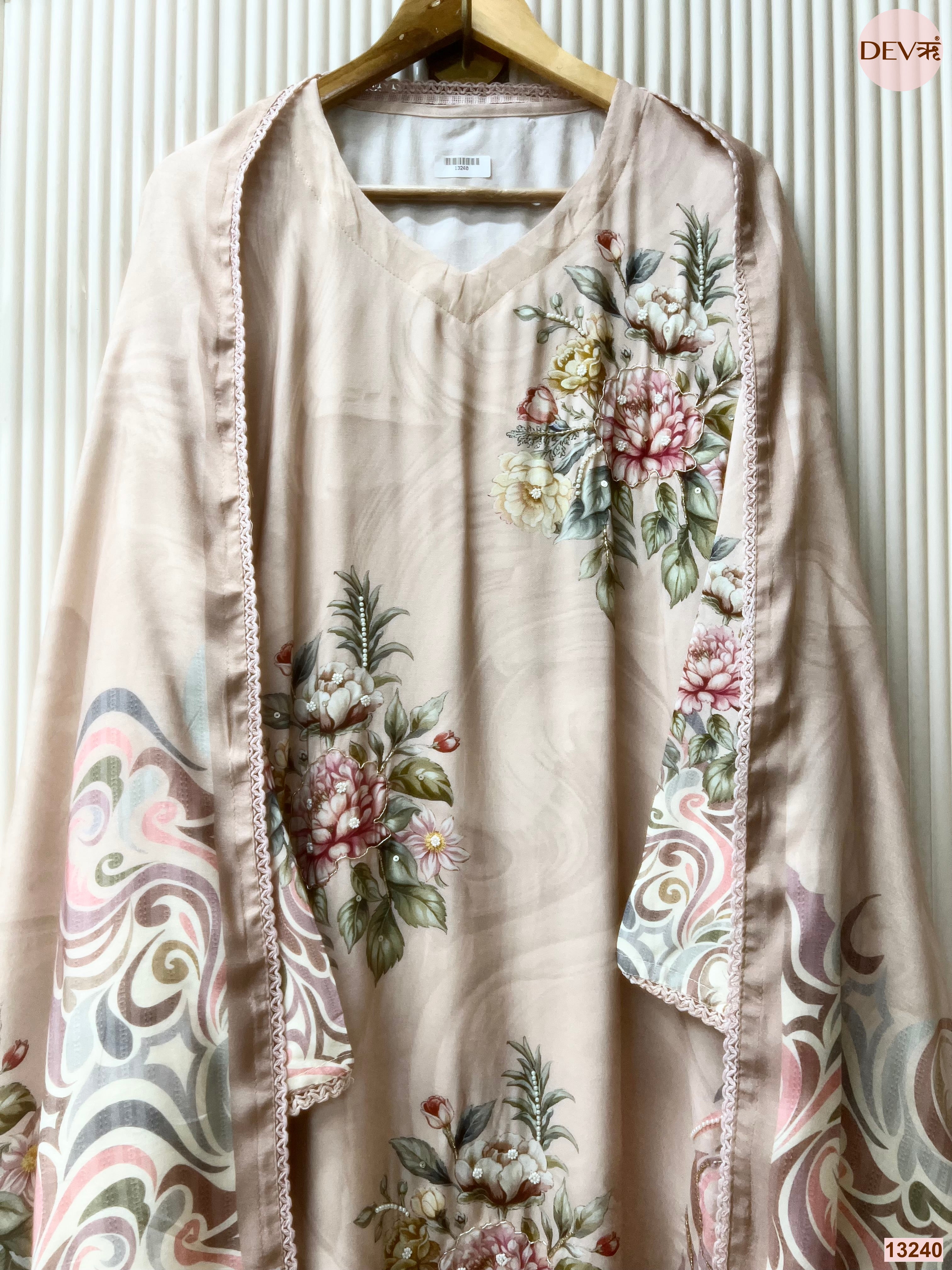 Peach Muslin Printed Unstitched 3-Piece Suit (Devri – D.No 13240)