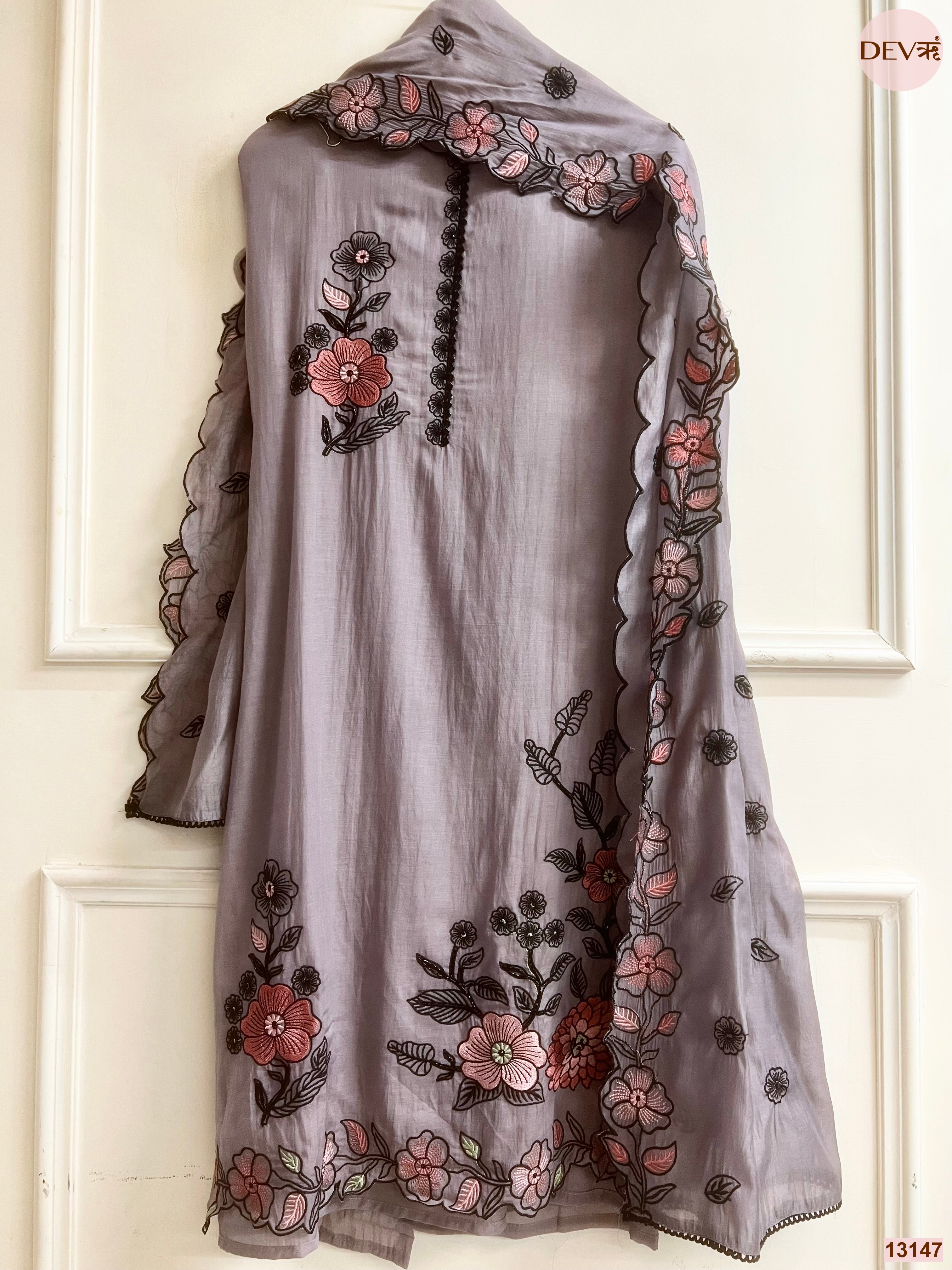 Grey Mul Chanderi Embroidered Unstitched 3-Piece Suit (Devri – D.No 13147)