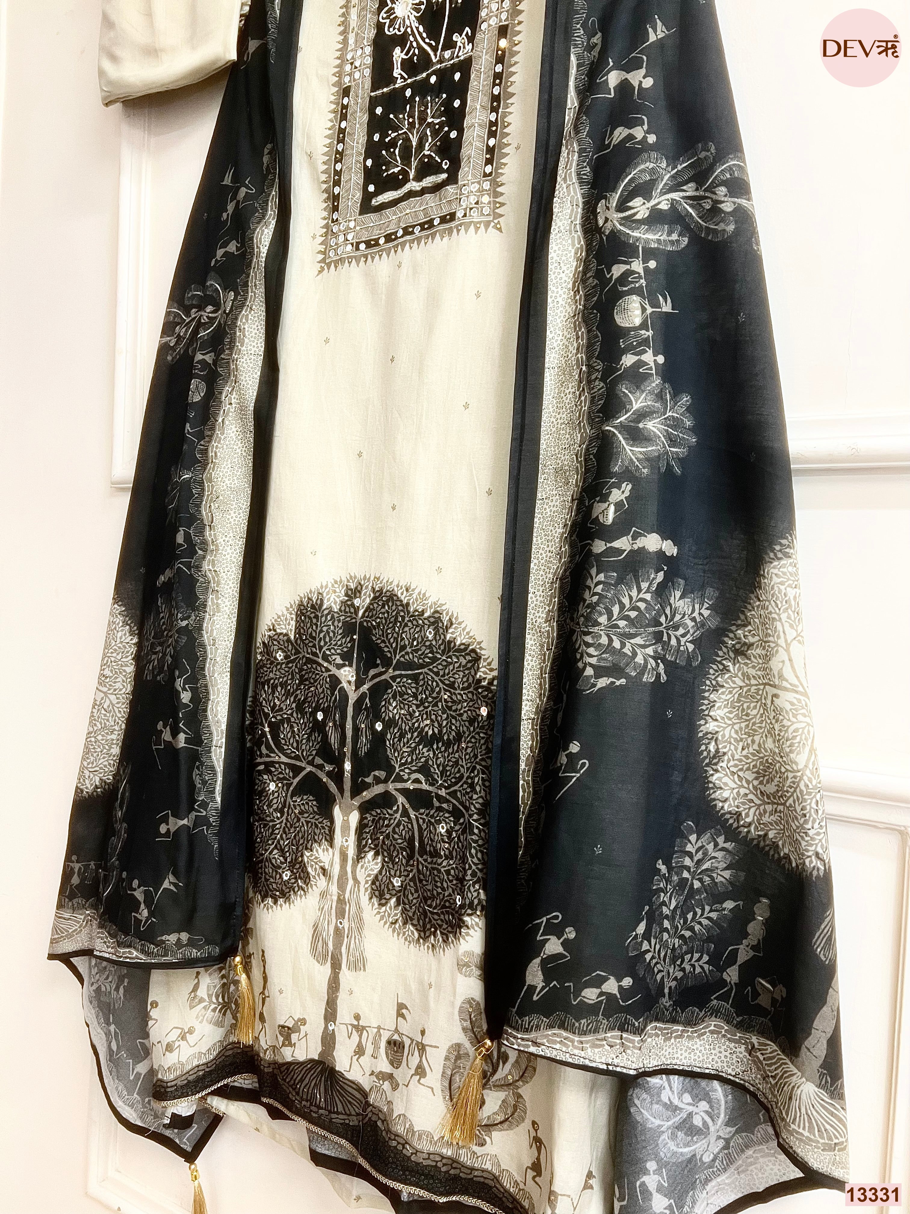 Cream Mul Cotton Printed Unstitched 3-Piece Suit (Devri – D.No 13331)