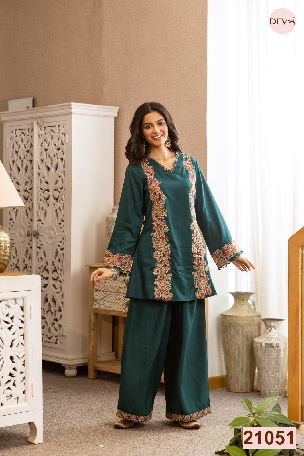 Zarmin German Reyon Embroidered Teal 2-Piece Set (Devri – D.No 21051)