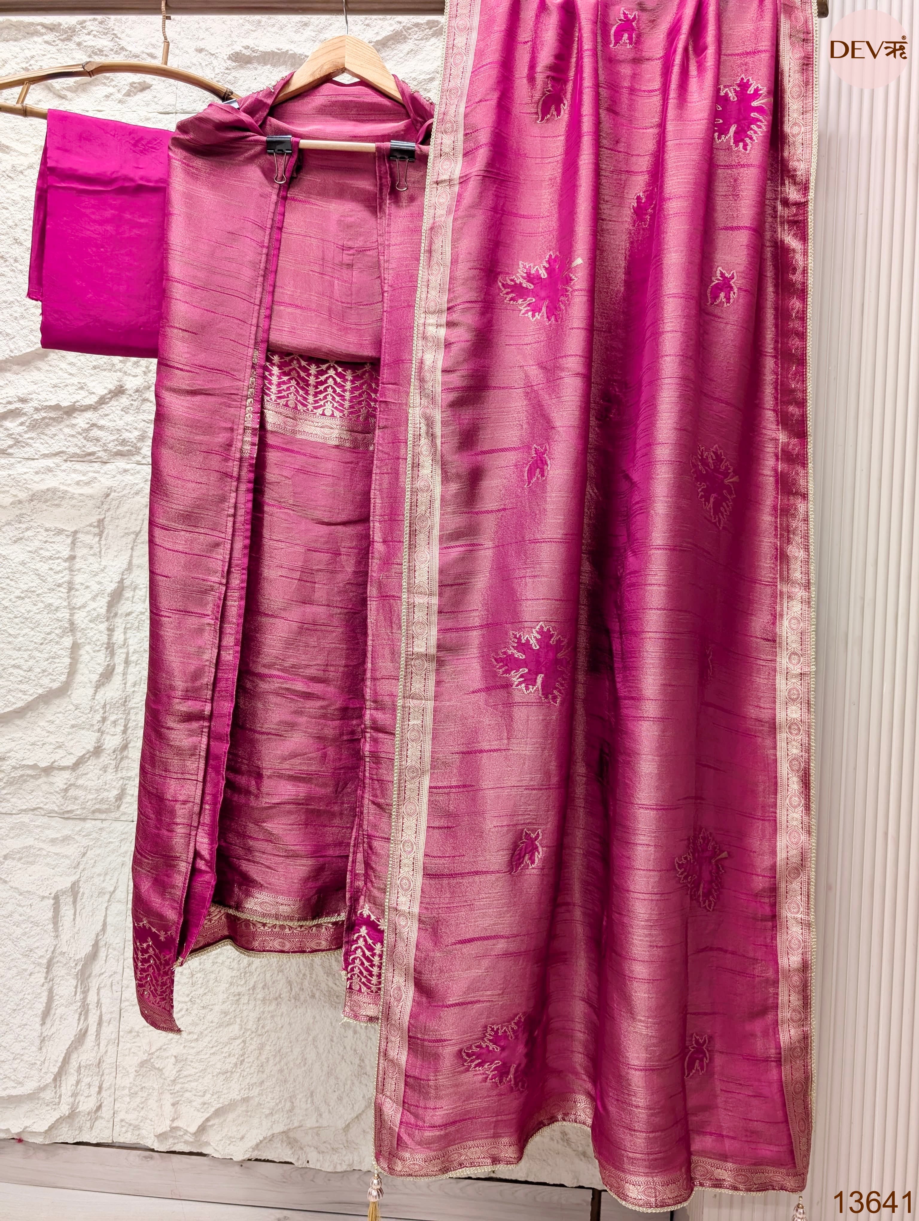Pink Pure Giraffe Banarasi Silk Embroidered Unstitched 3-Piece Suit (Devri – D.No 13641)