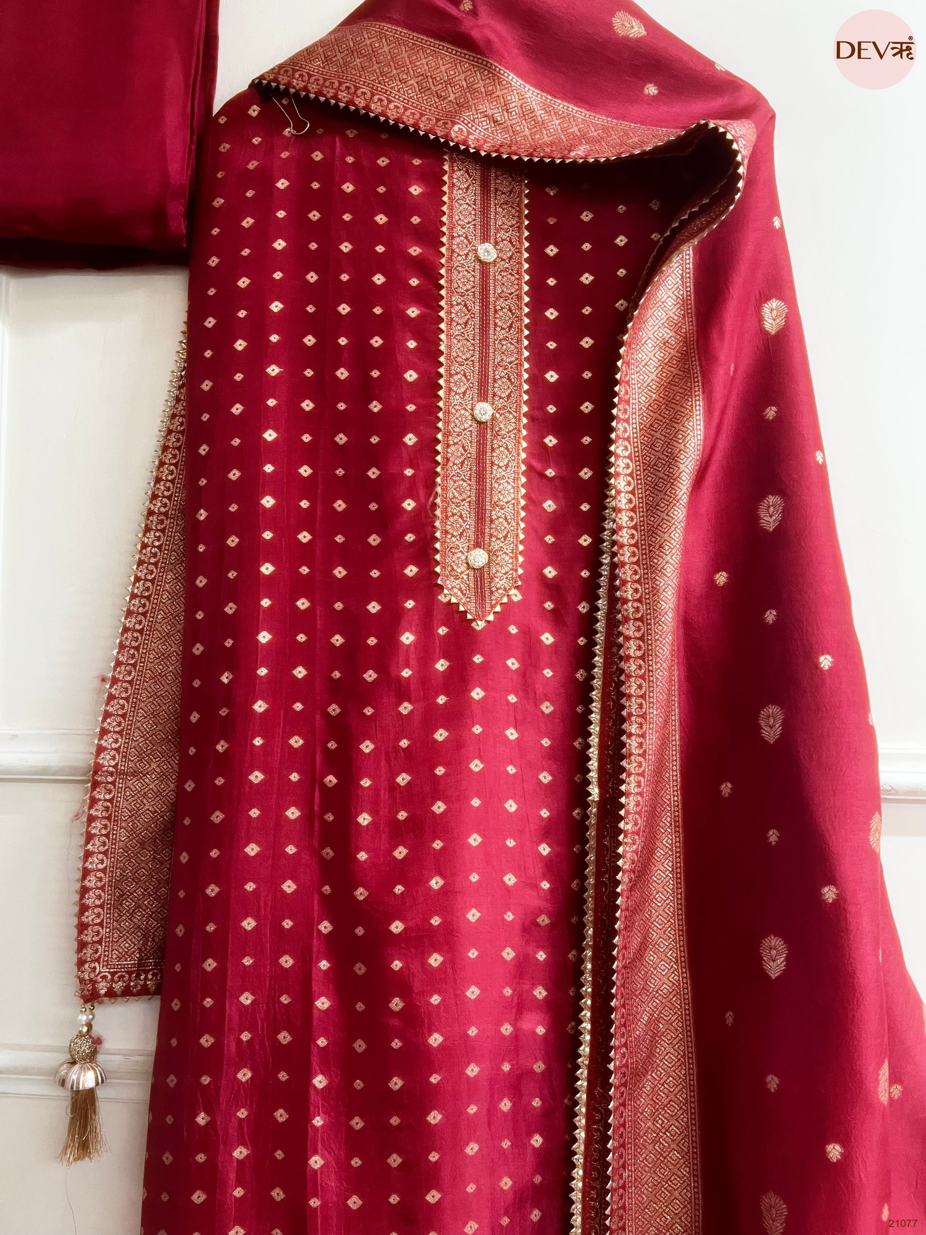 Maroon Pure Viscose Dola Silk Printed Unstitched 3-Piece Suit (Devri – D.No 21077)