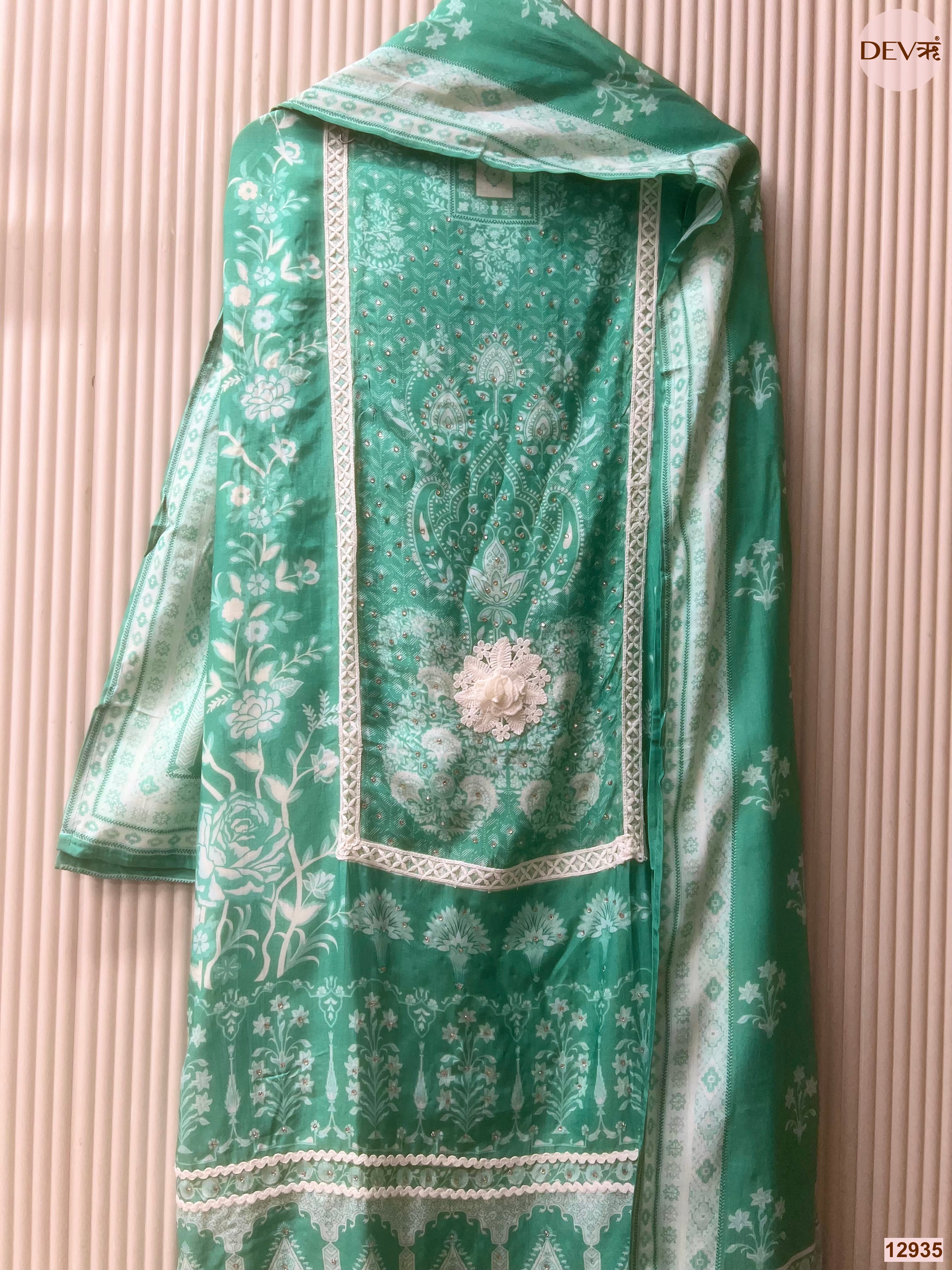 Green Muslin Printed Unstitched 3-Piece Suit (Devri – D.No 12935)
