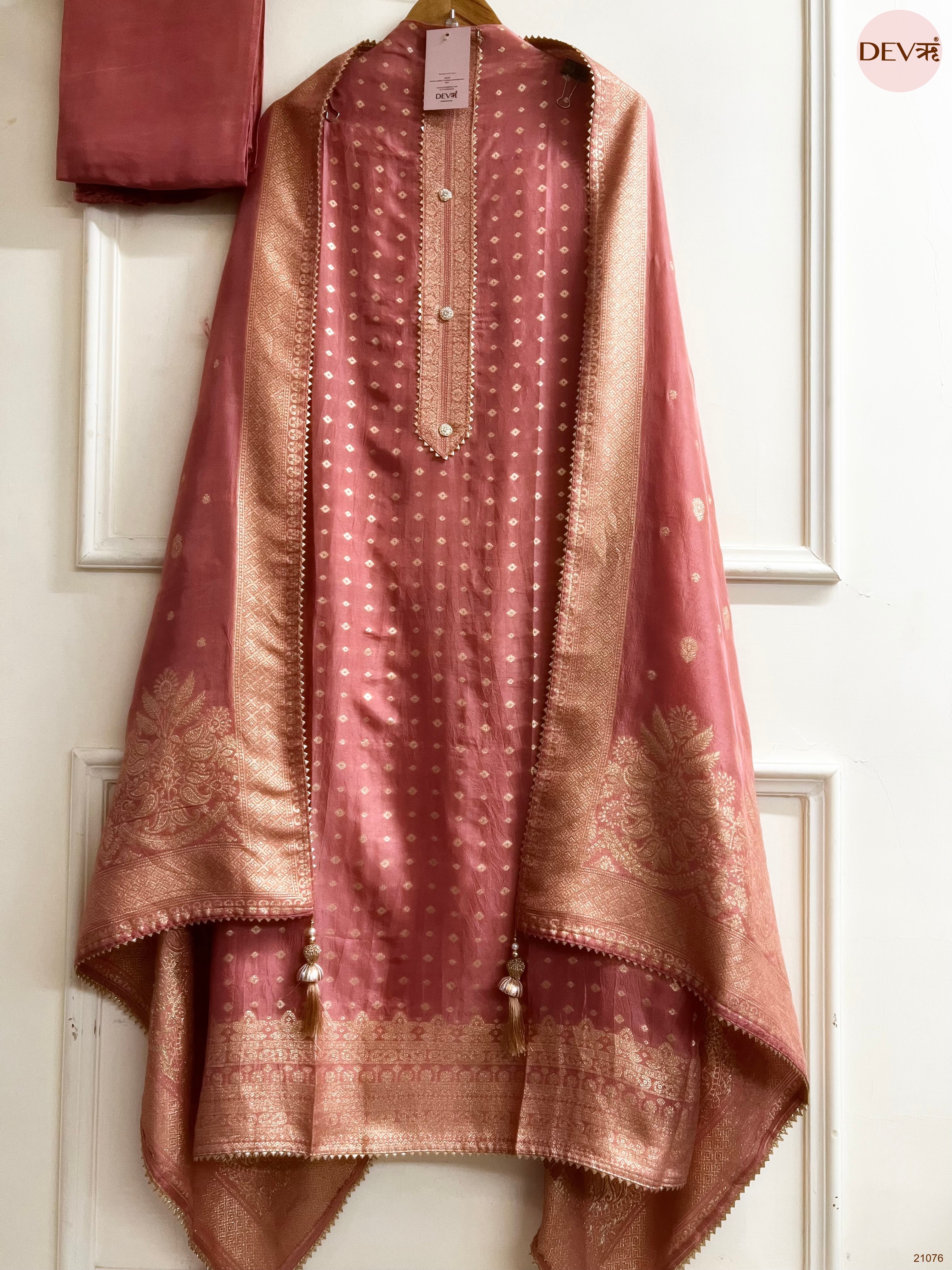Pink Pure Viscose Dola Silk Printed Unstitched 3-Piece Suit (Devri – D.No 21076)