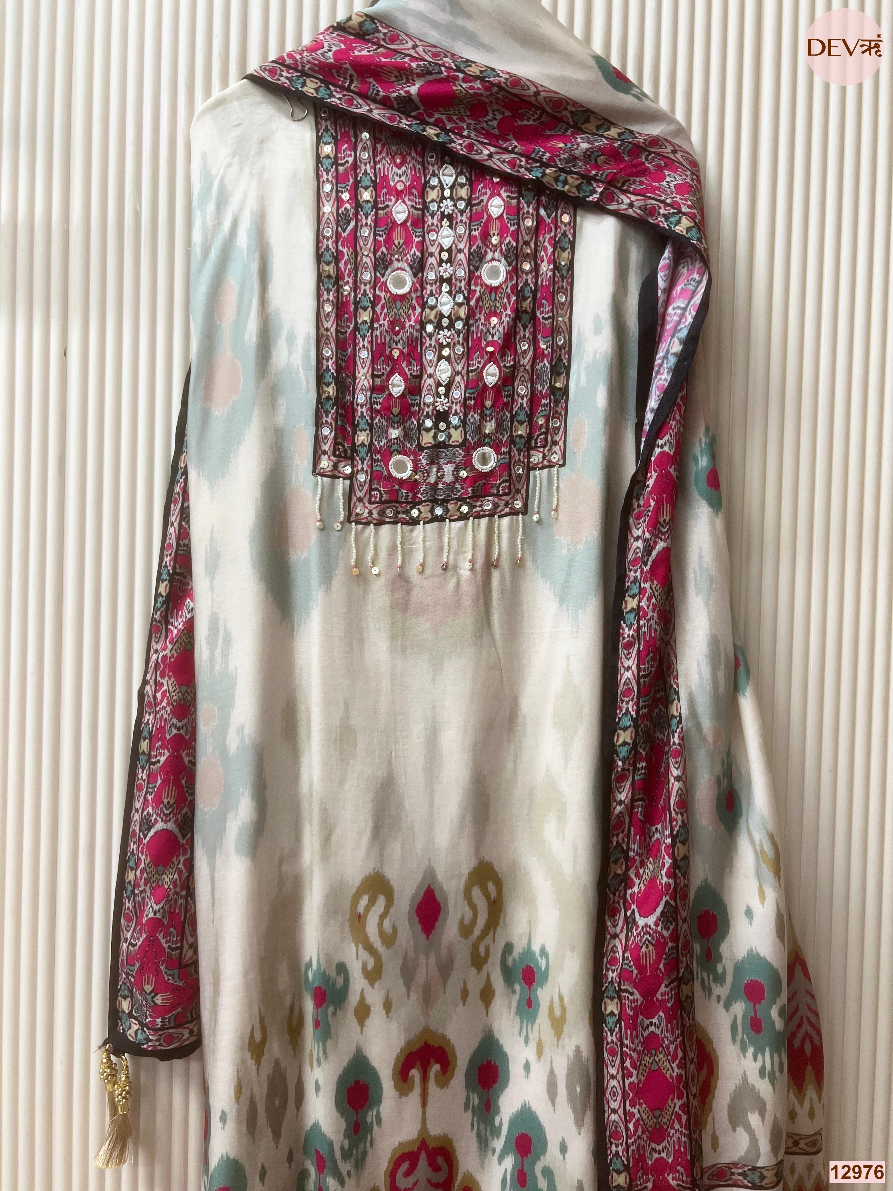 Off White Muslin Printed Unstitched 3-Piece Suit (Devri – D.No 12976)