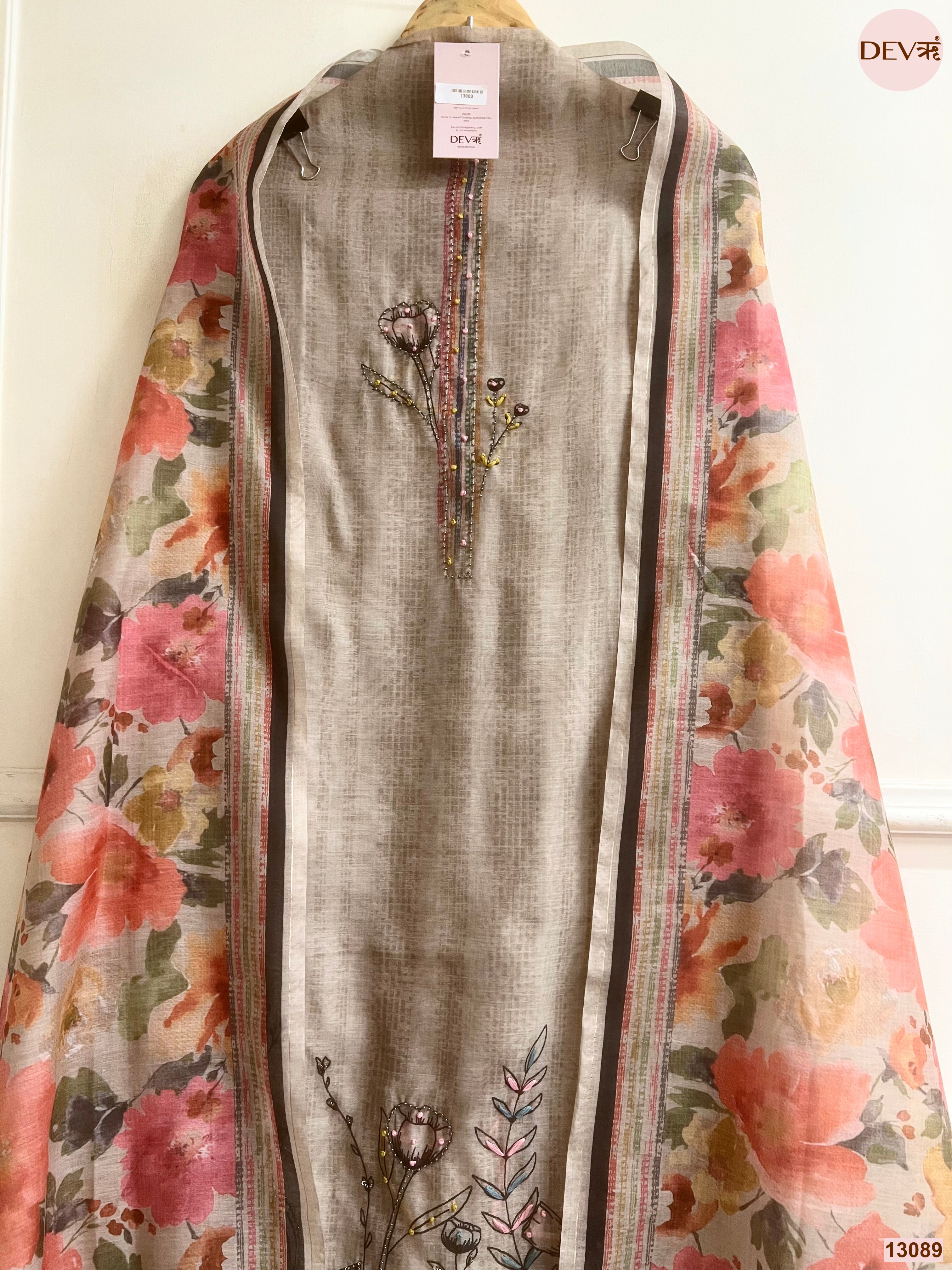 Beige Mul Chanderi Printed Unstitched 3-Piece Suit (Devri – D.No 13089)