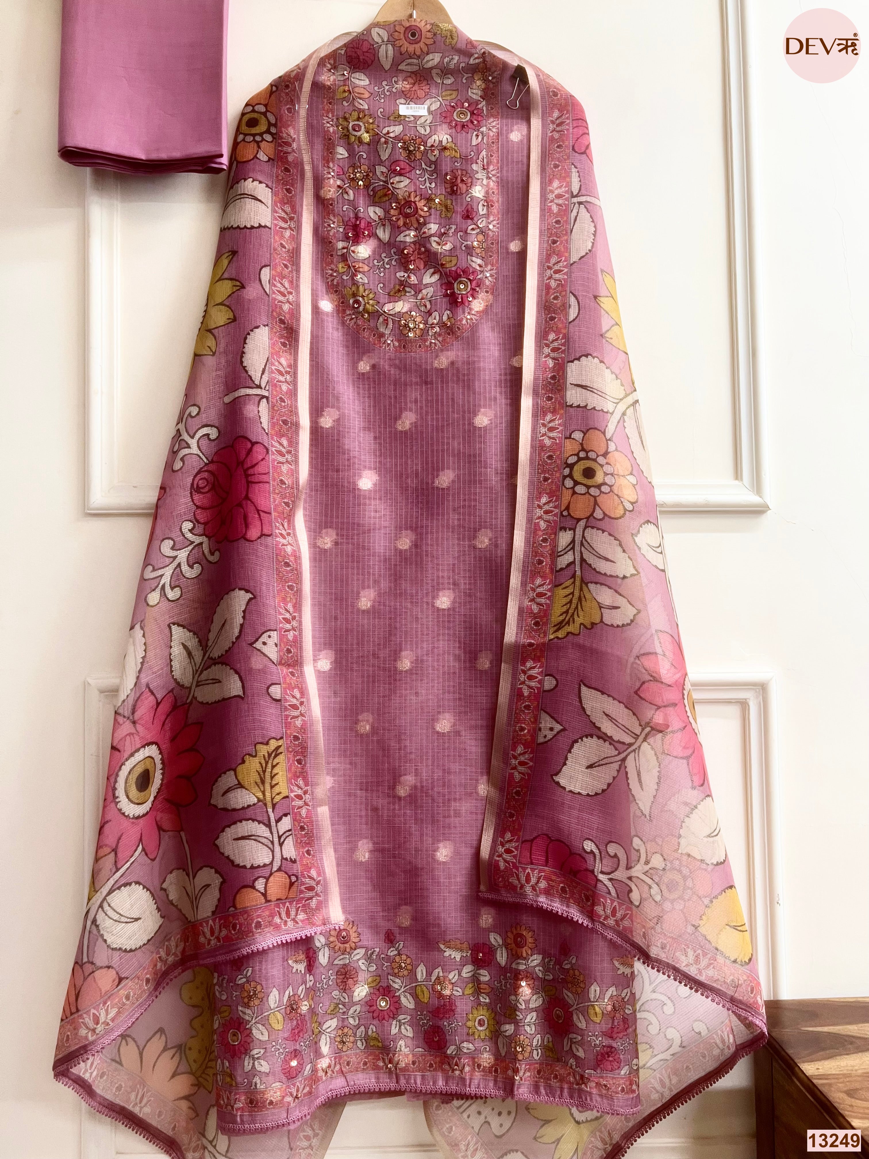 Pink Kota Printed Unstitched 3-Piece Suit (Devri – D.No 13249)