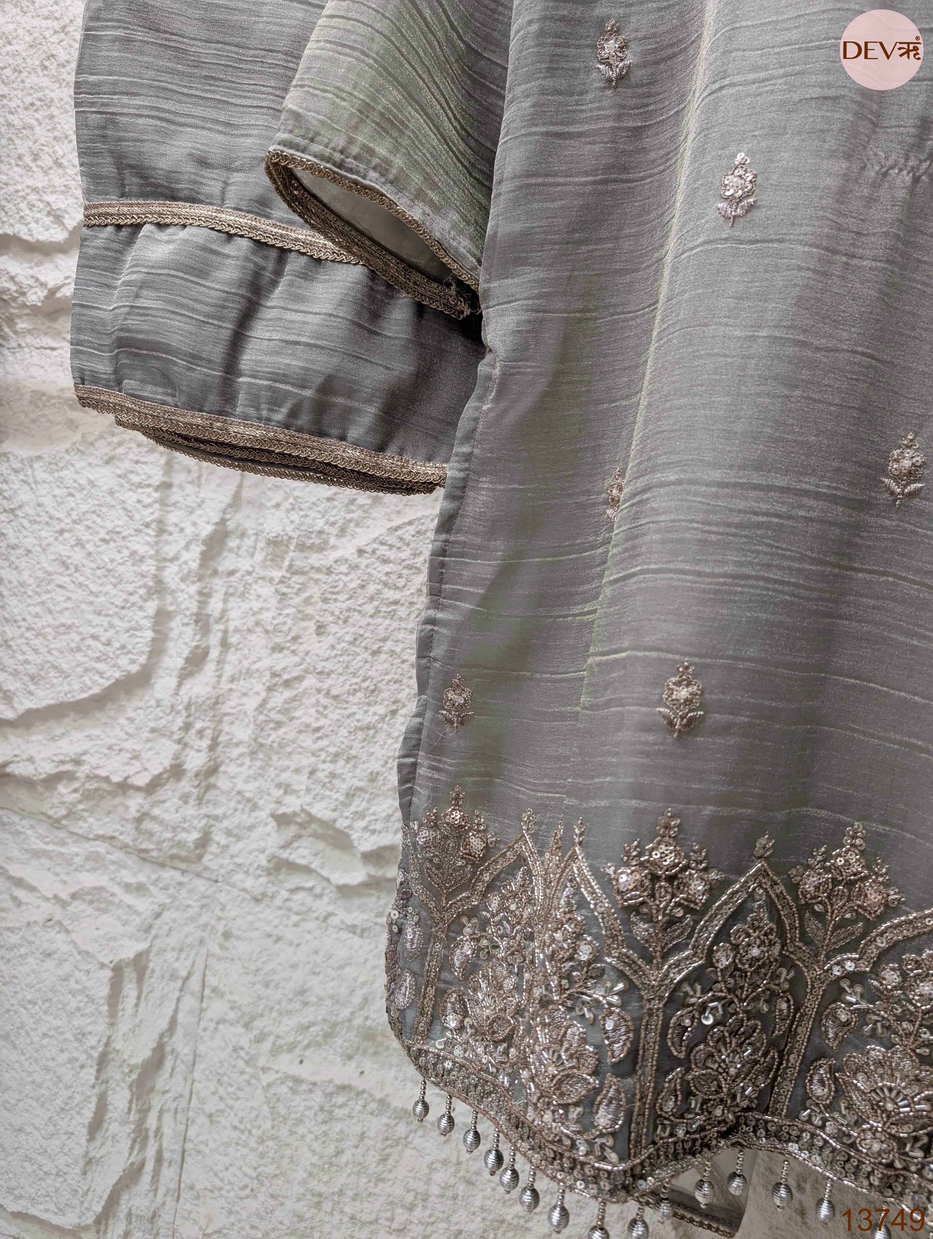 Zarmina Tissue silk blend Embroidered Silver 3-Piece Set (Devri – D.No 13749)