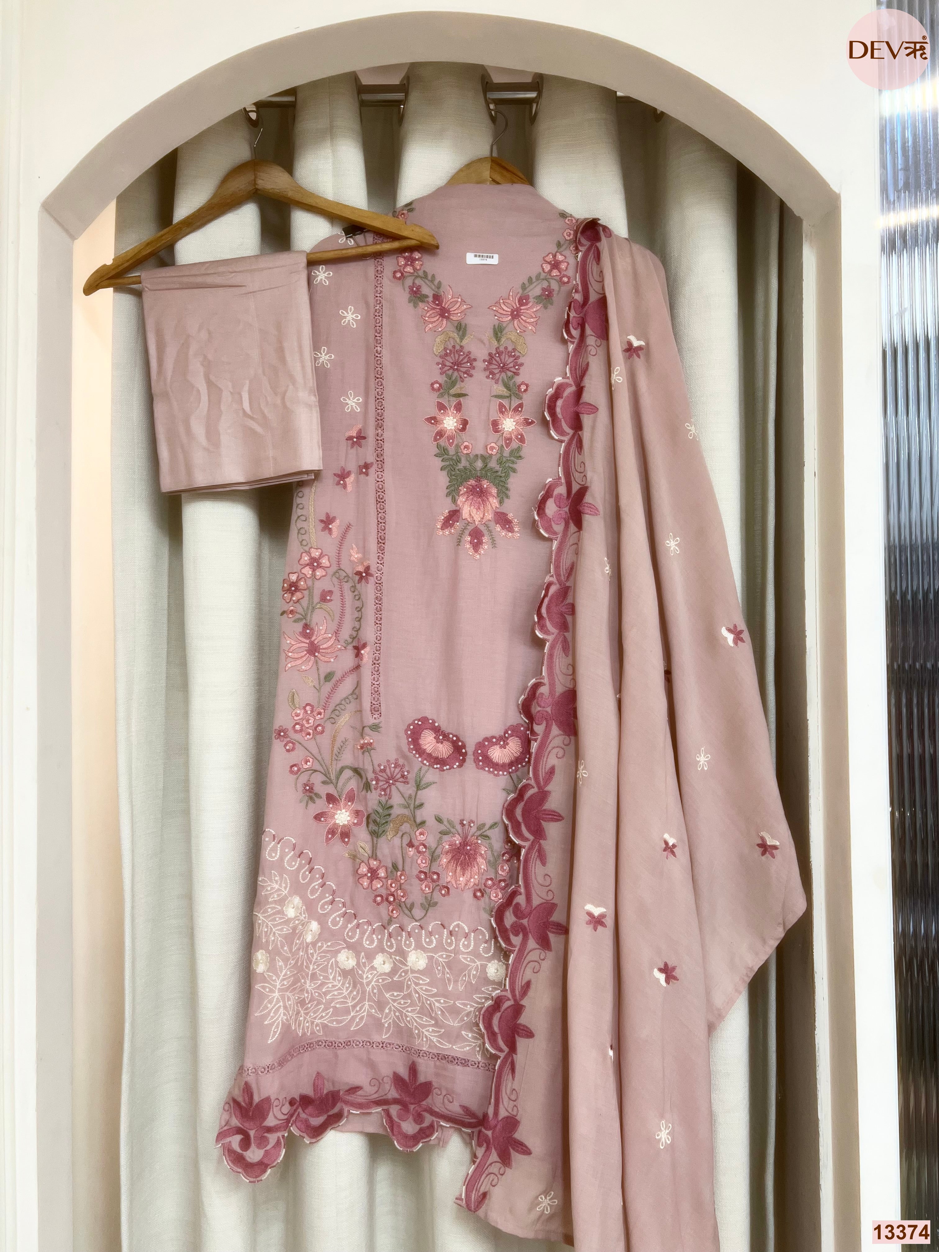 Pink Mul Cotton Embroidered Unstitched 3-Piece Suit (Devri – D.No 13374)
