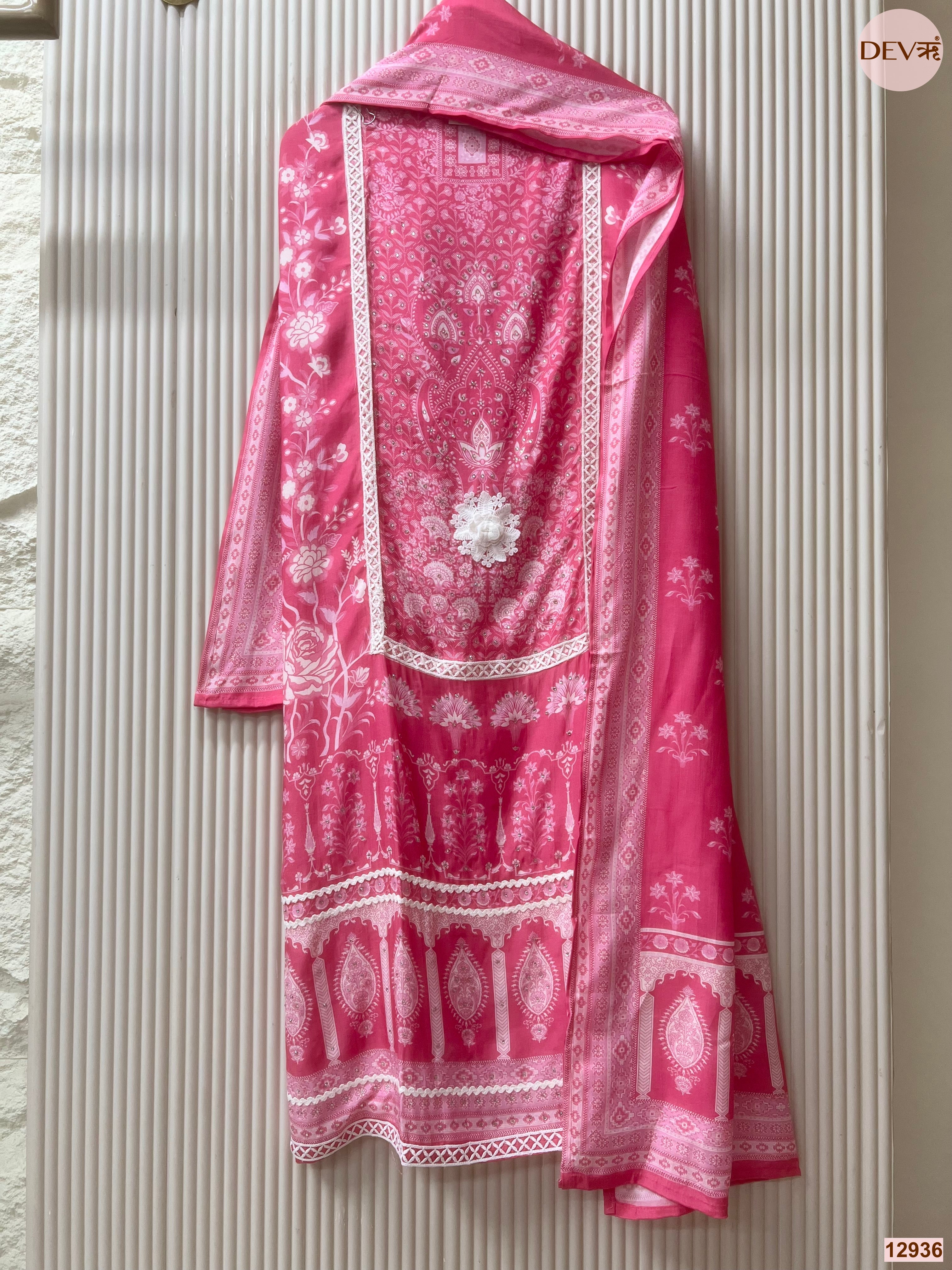 Pink Muslin Printed Unstitched 3-Piece Suit (Devri – D.No 12936)