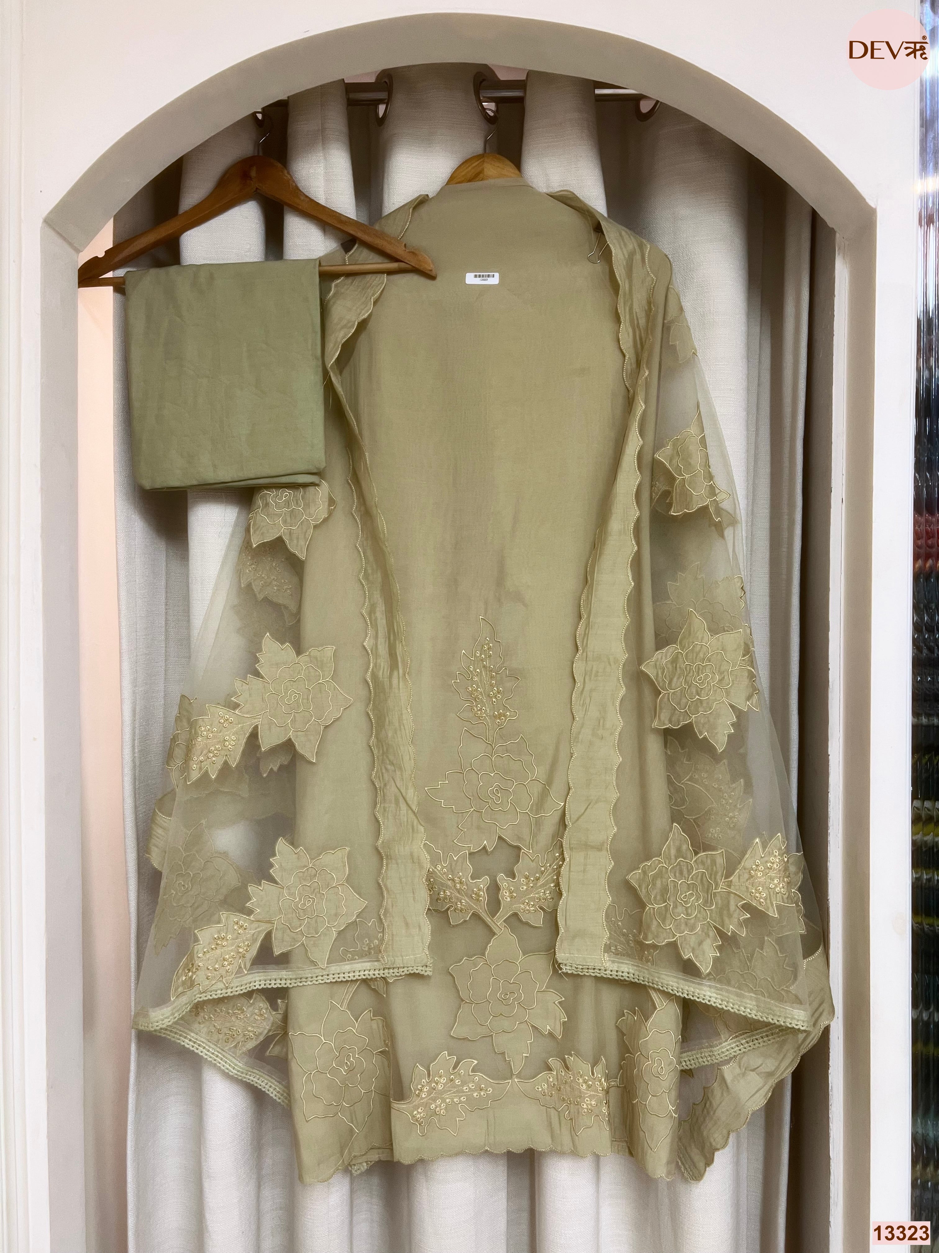 Green Mul Chanderi Embroidered Unstitched 3-Piece Suit (Devri – D.No 13323)