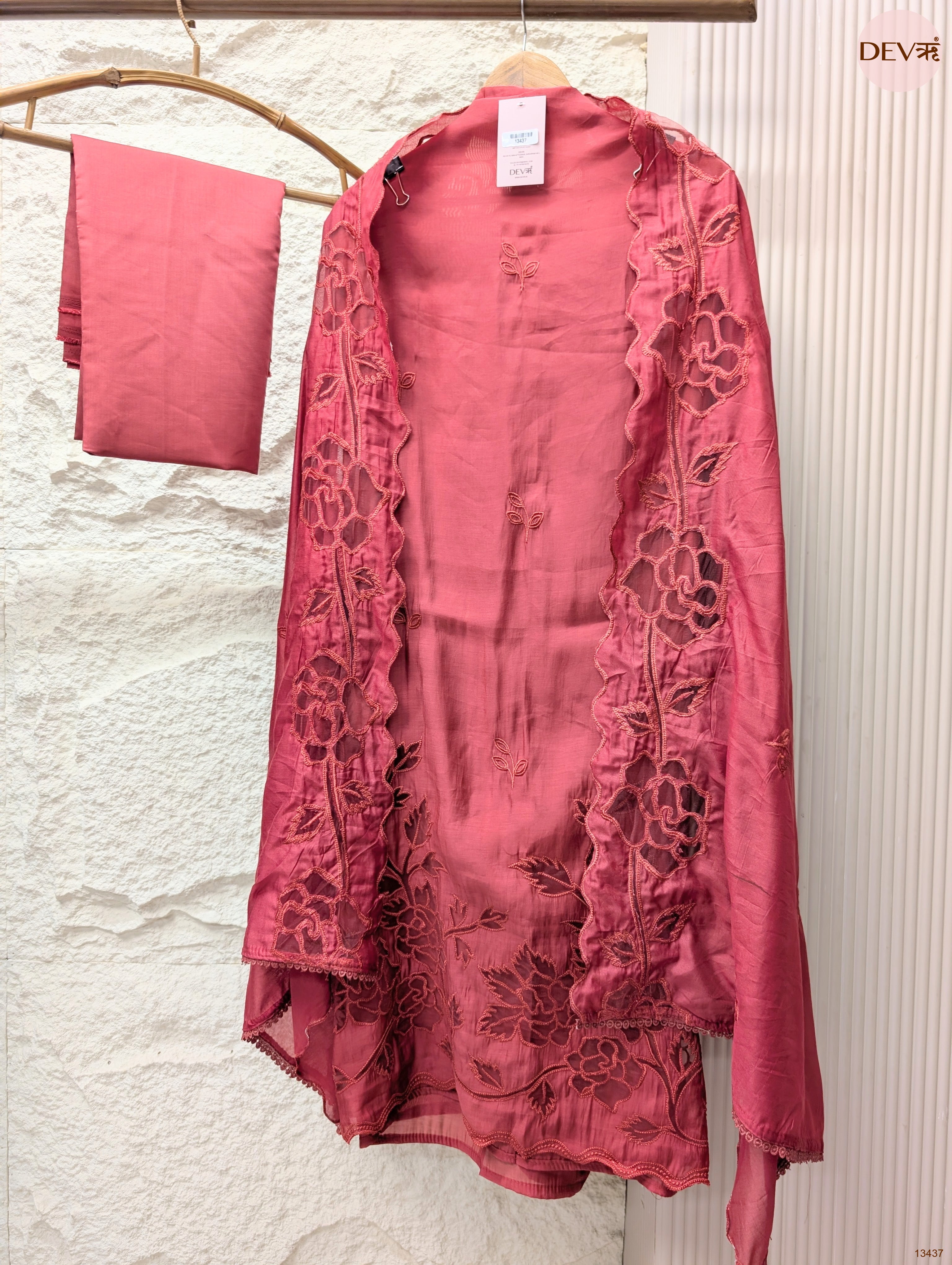 Pink Mul Chanderi Embroidered Unstitched 3-Piece Suit (Devri – D.No 13437)