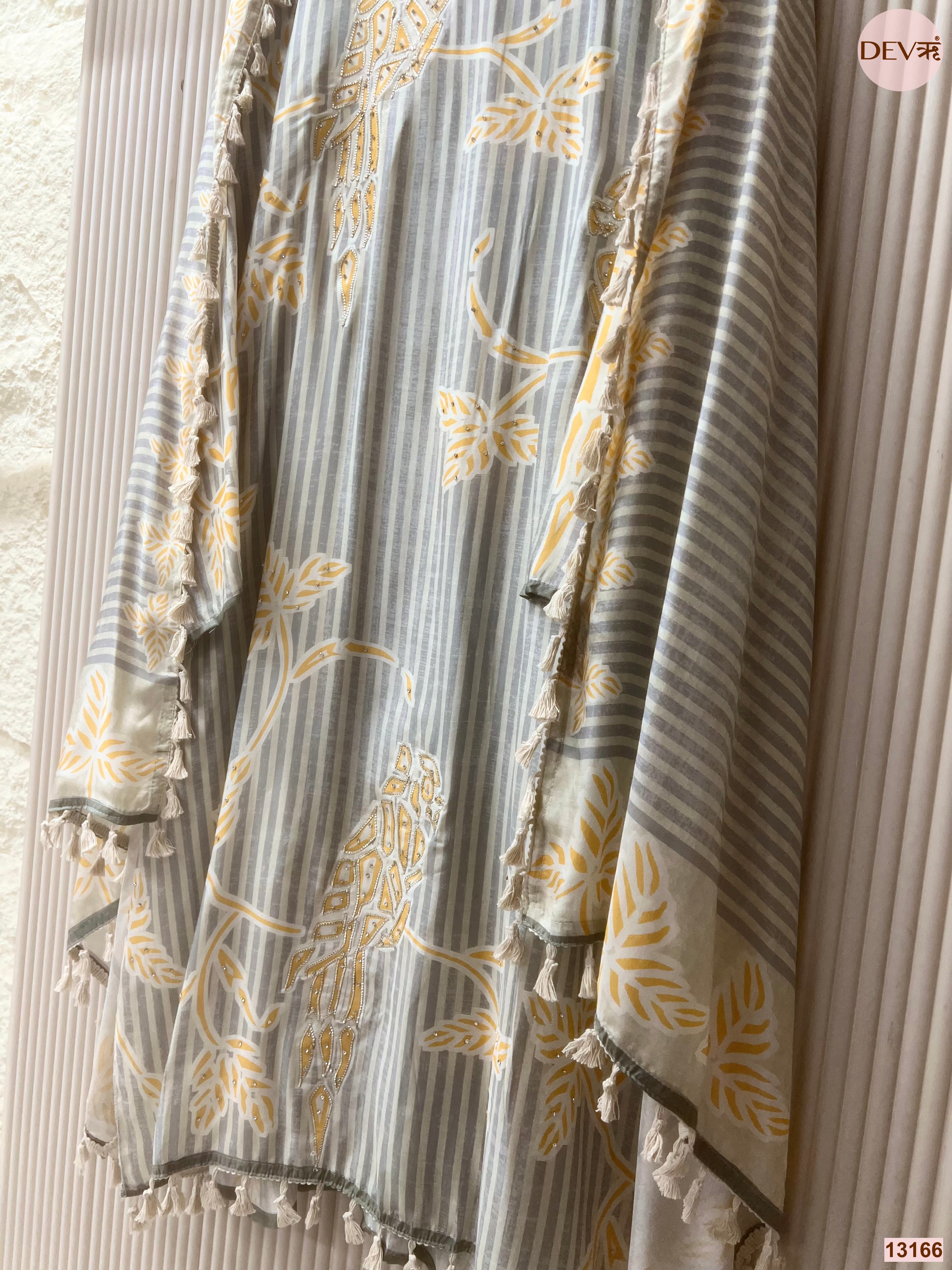 Grey Muslin Printed Unstitched 3-Piece Suit (Devri – D.No 13166)