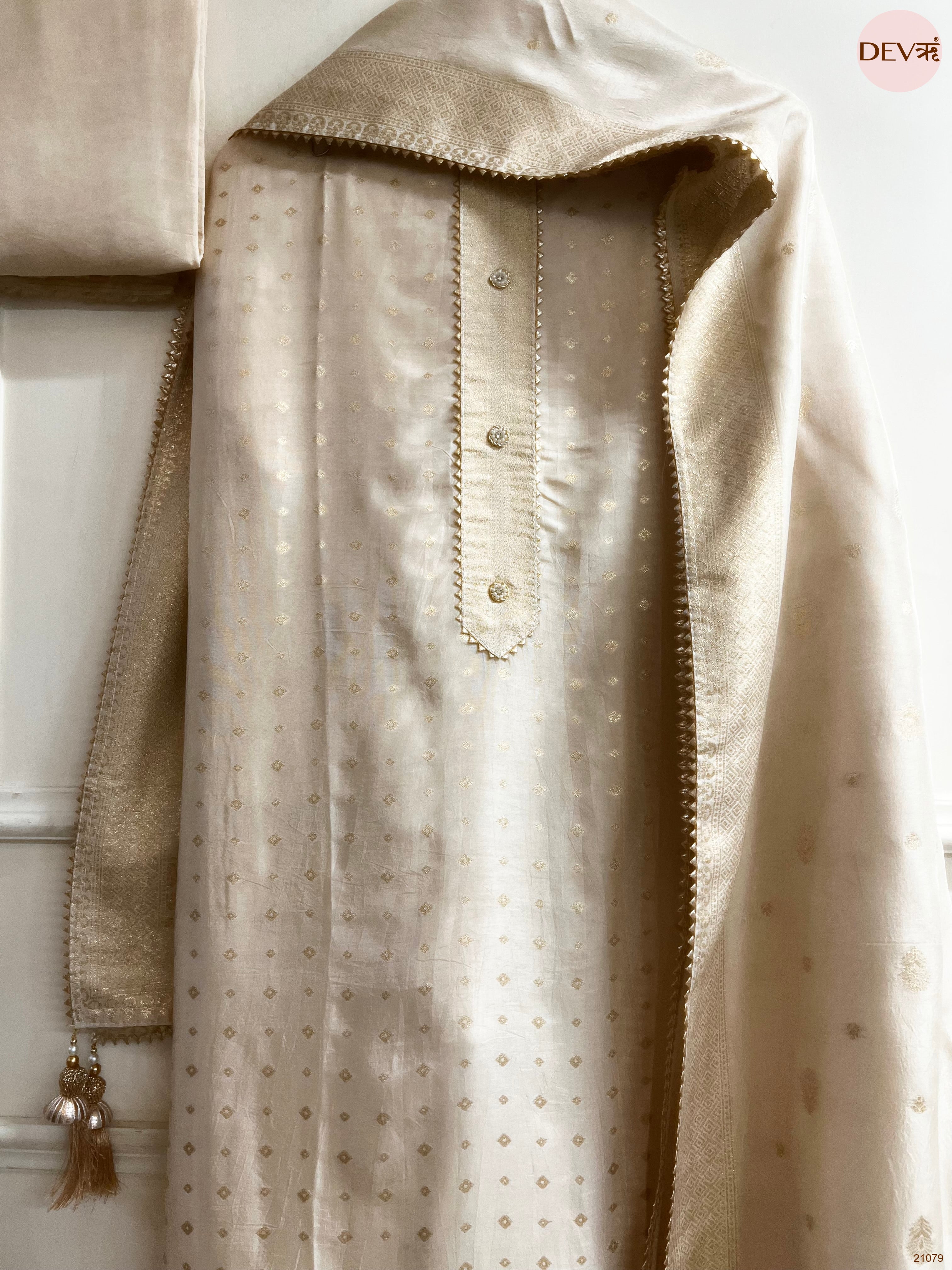 Cream Pure Viscose Dola Silk Printed Unstitched 3-Piece Suit (Devri – D.No 21079)