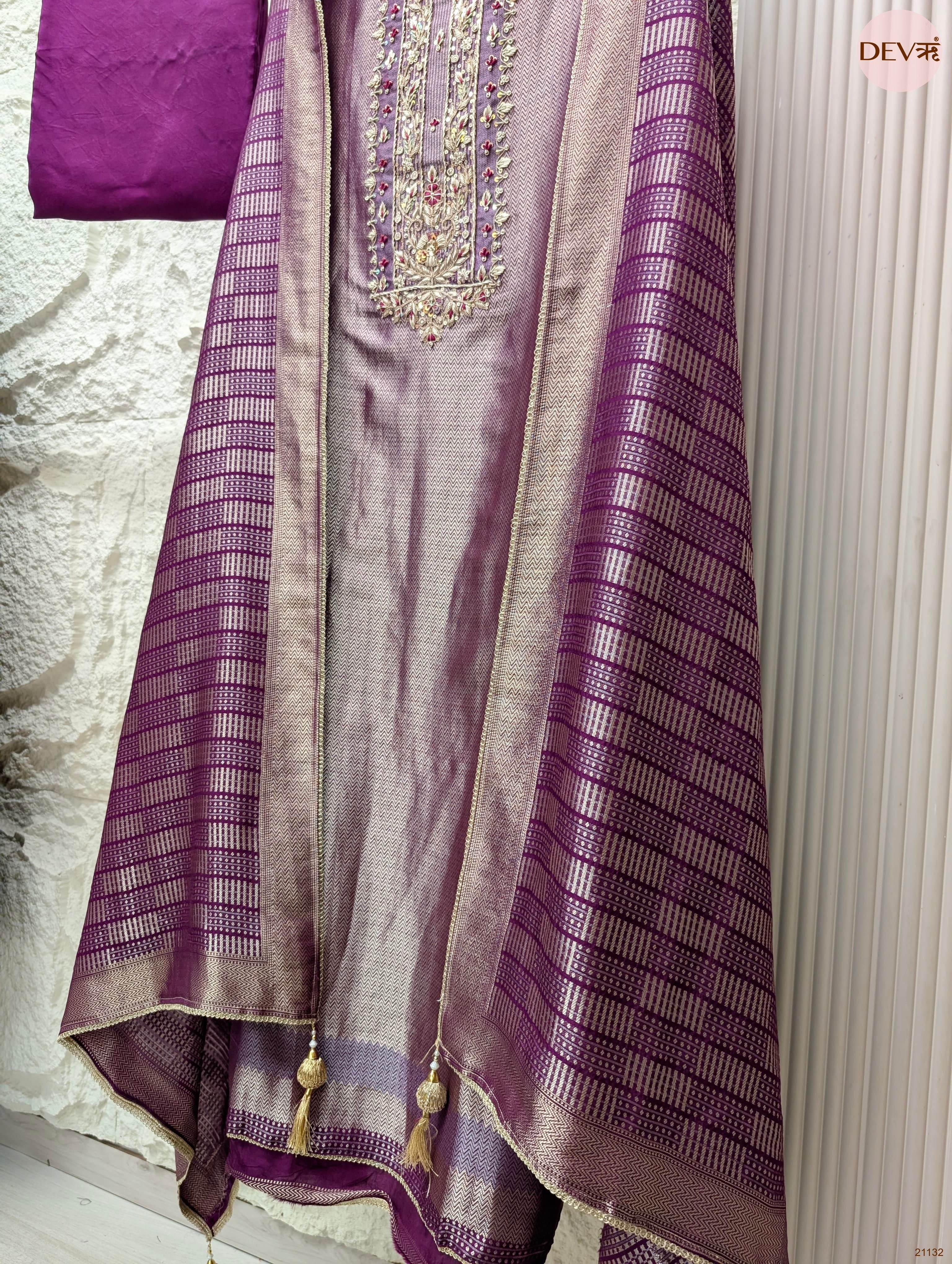 Purple Pure Giraffe Banarasi Silk Embroidered Unstitched 3-Piece Suit (Devri – D.No 21132)
