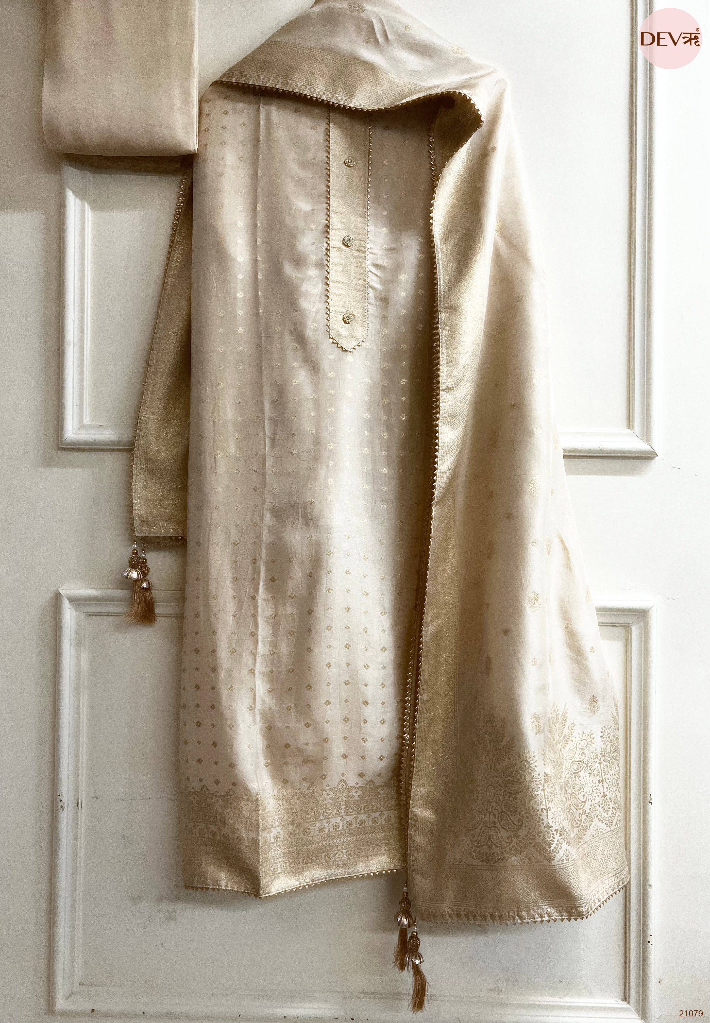 Cream Pure Viscose Dola Silk Printed Unstitched 3-Piece Suit (Devri – D.No 21079)
