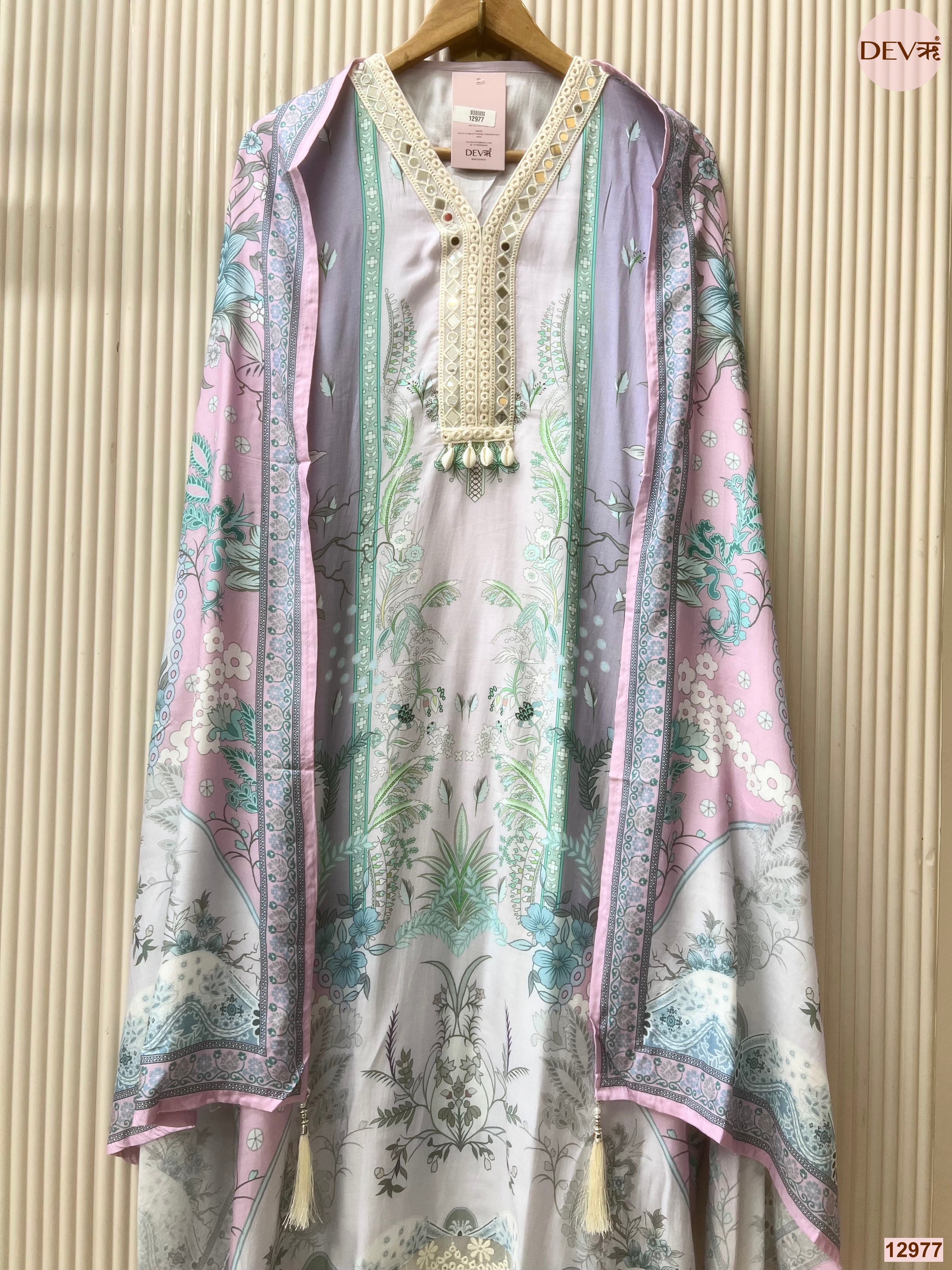 Lavender Muslin Printed Unstitched 3-Piece Suit (Devri – D.No 12977)