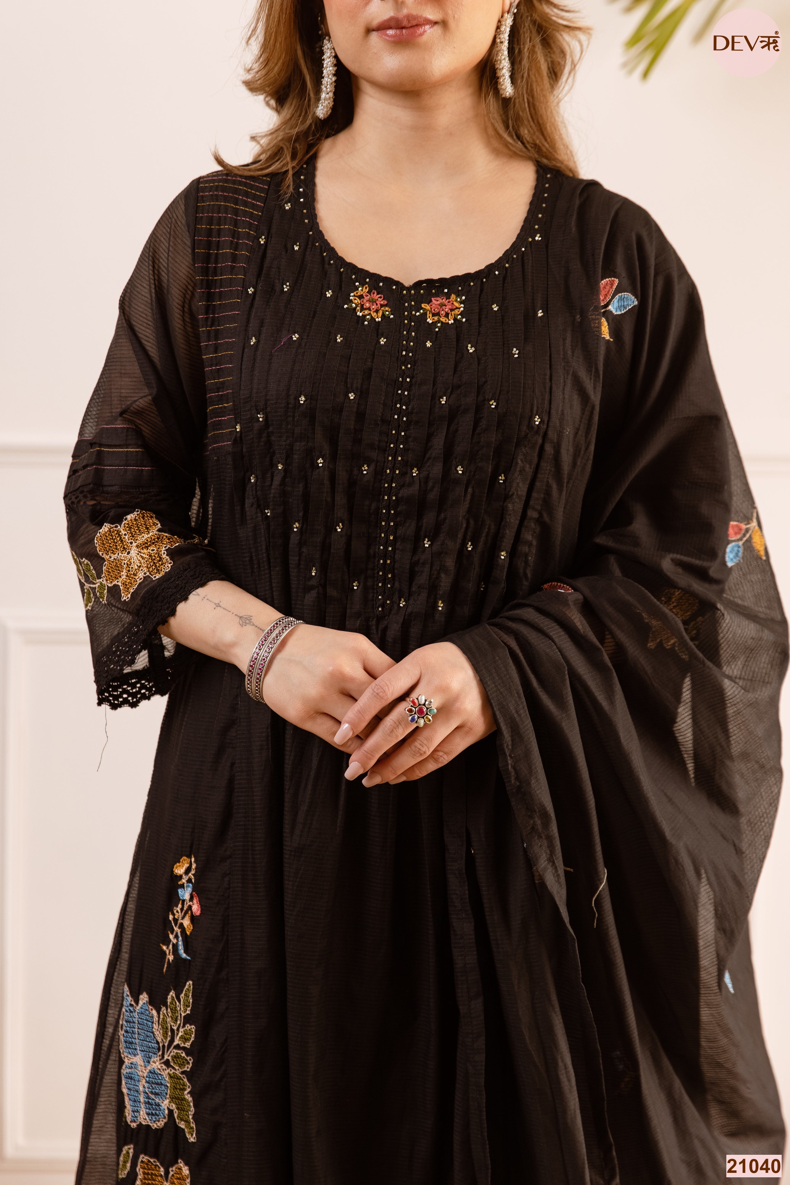 Zareen Net Chanderi Embroidered Black 3-Piece Set (Devri – D.No 21040)