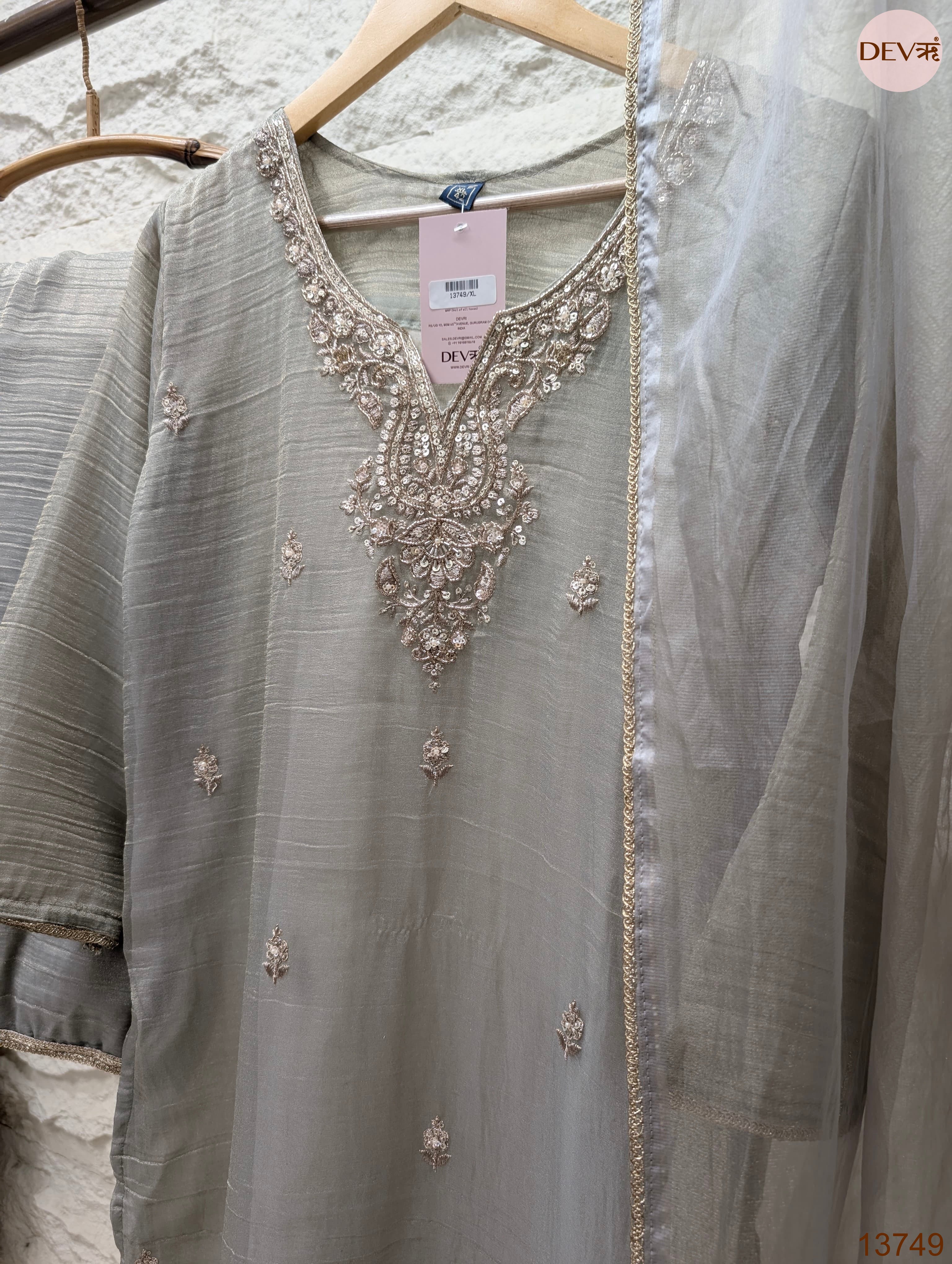 Zarmina Tissue silk blend Embroidered Silver 3-Piece Set (Devri – D.No 13749)