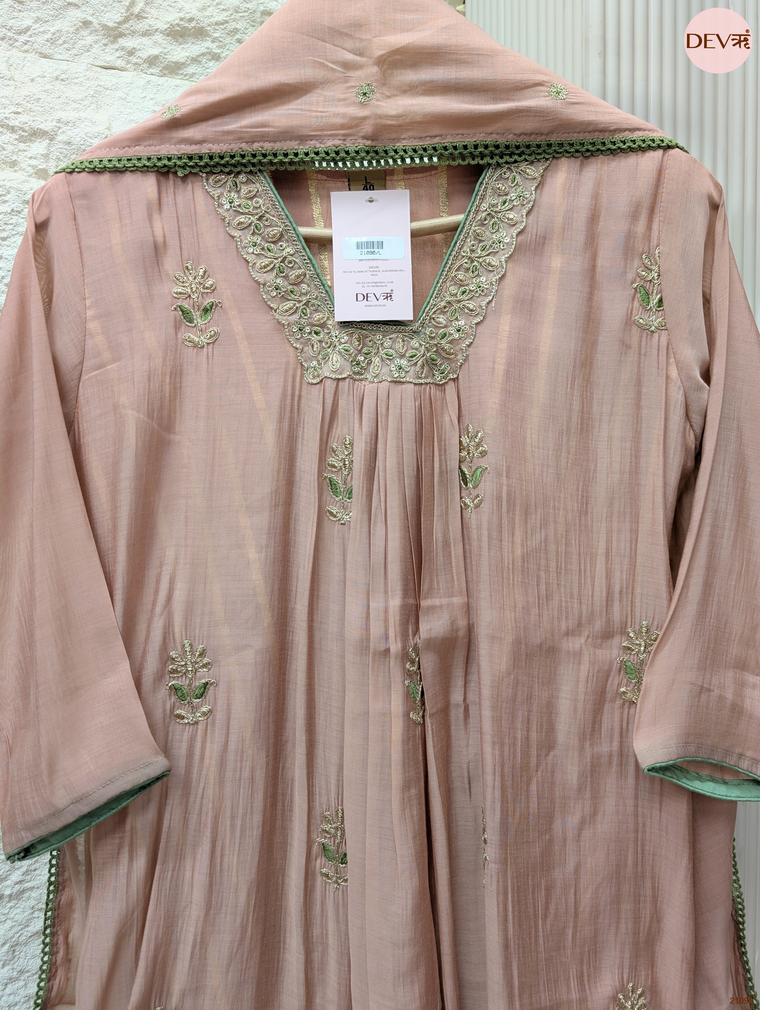 Gulnaar Mul chanderi Embroidered Blush Pink 3-Piece Set (Devri – D.No 21090)