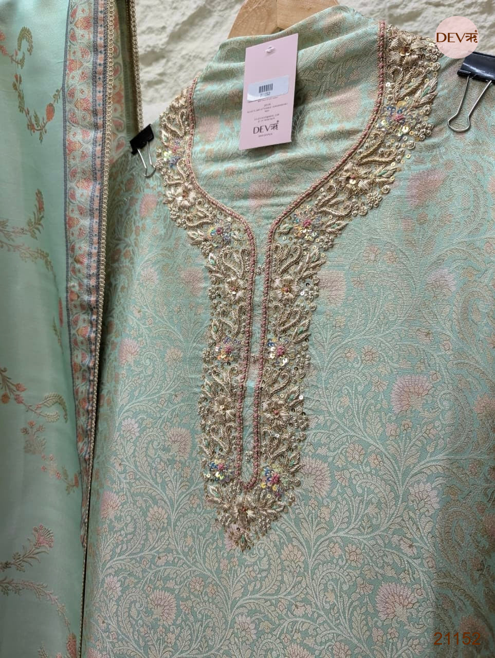Mint Pure Banarasi Woven Silk Embroidered Unstitched 3-Piece Suit (Devri – D.No 21152)