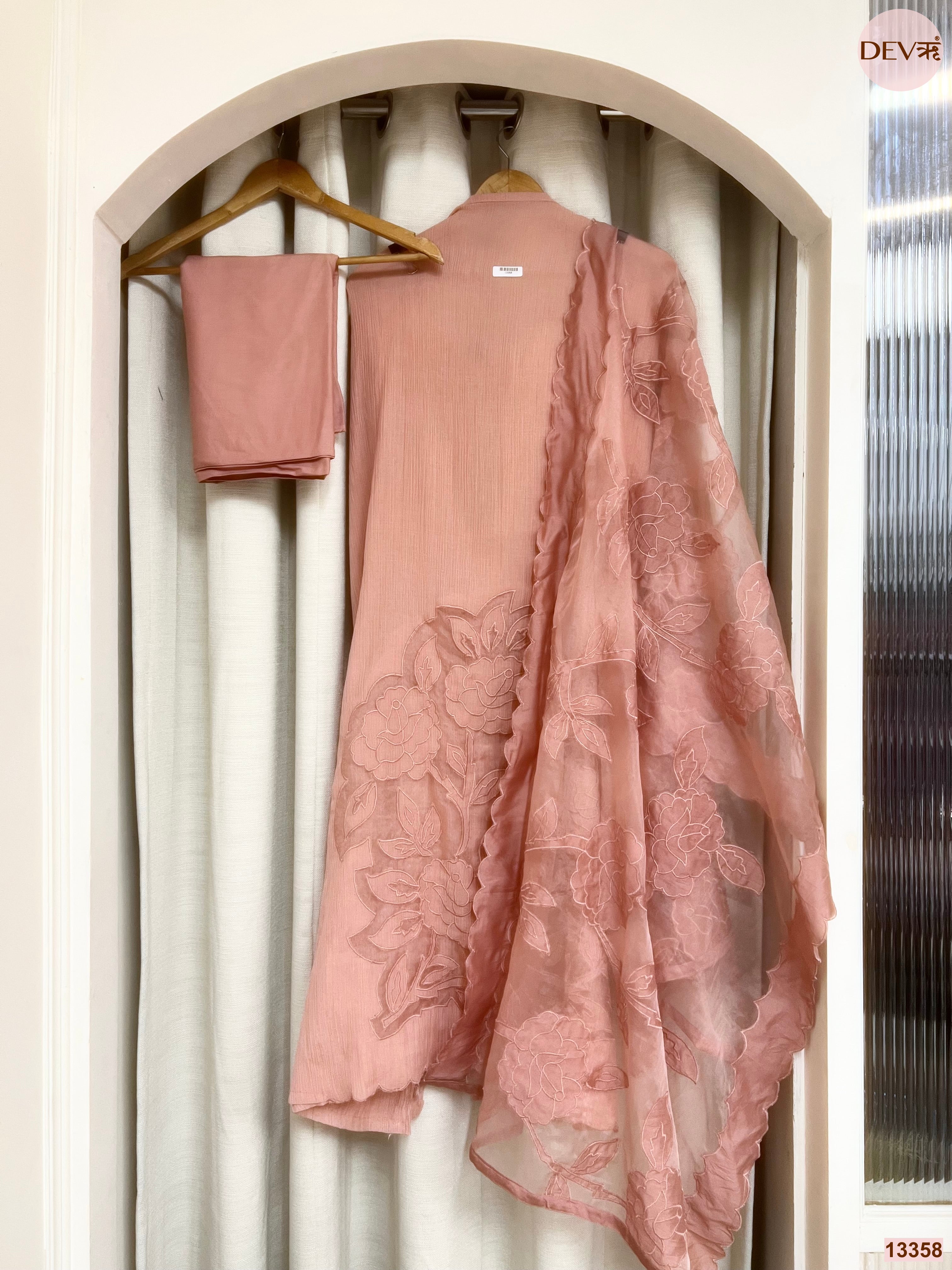 Peach Mul Chanderi Embroidered Unstitched 3-Piece Suit (Devri – D.No 13358)