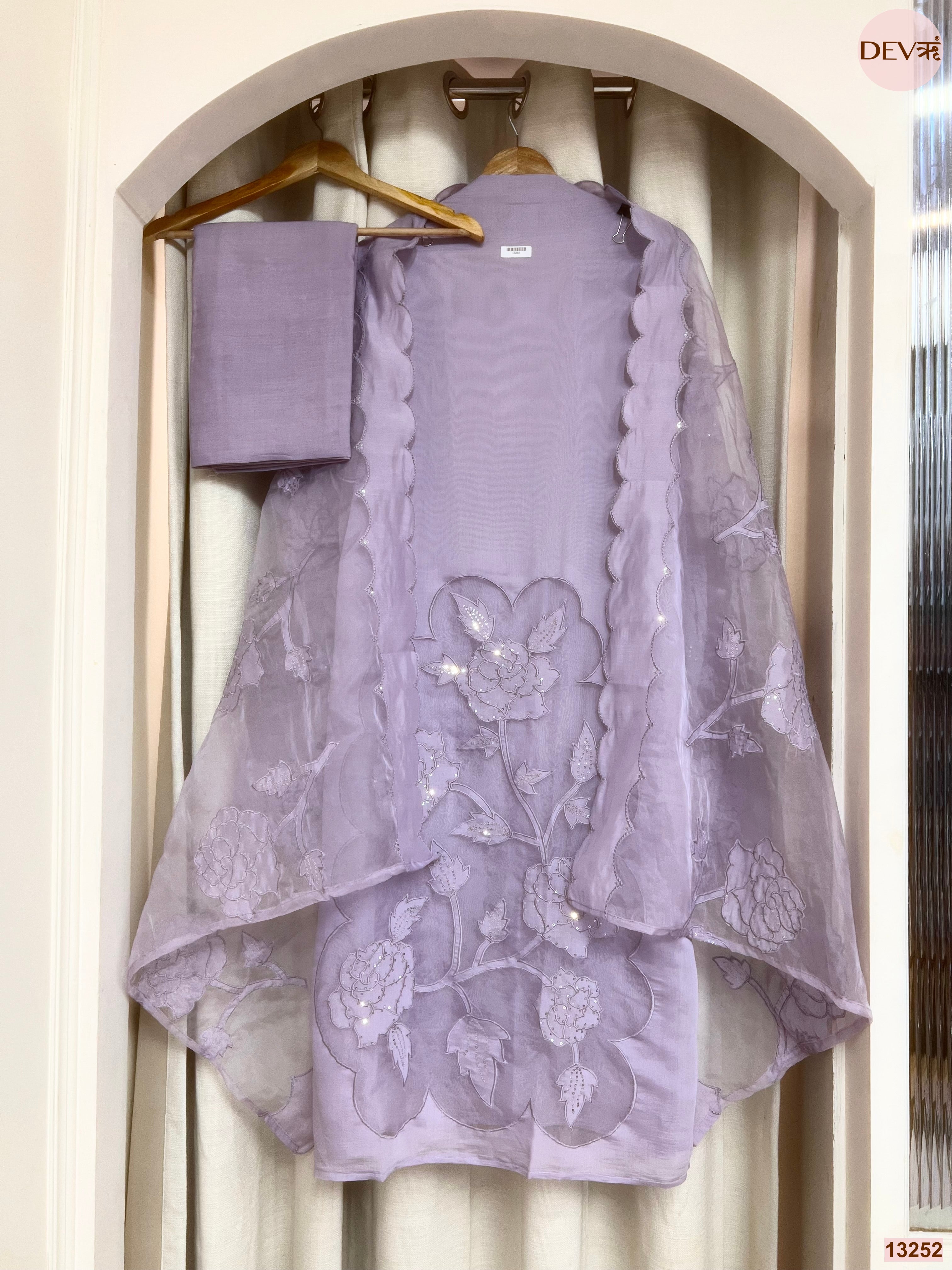 Lavender Mul Chanderi Embroidered Unstitched 3-Piece Suit (Devri – D.No 13252)