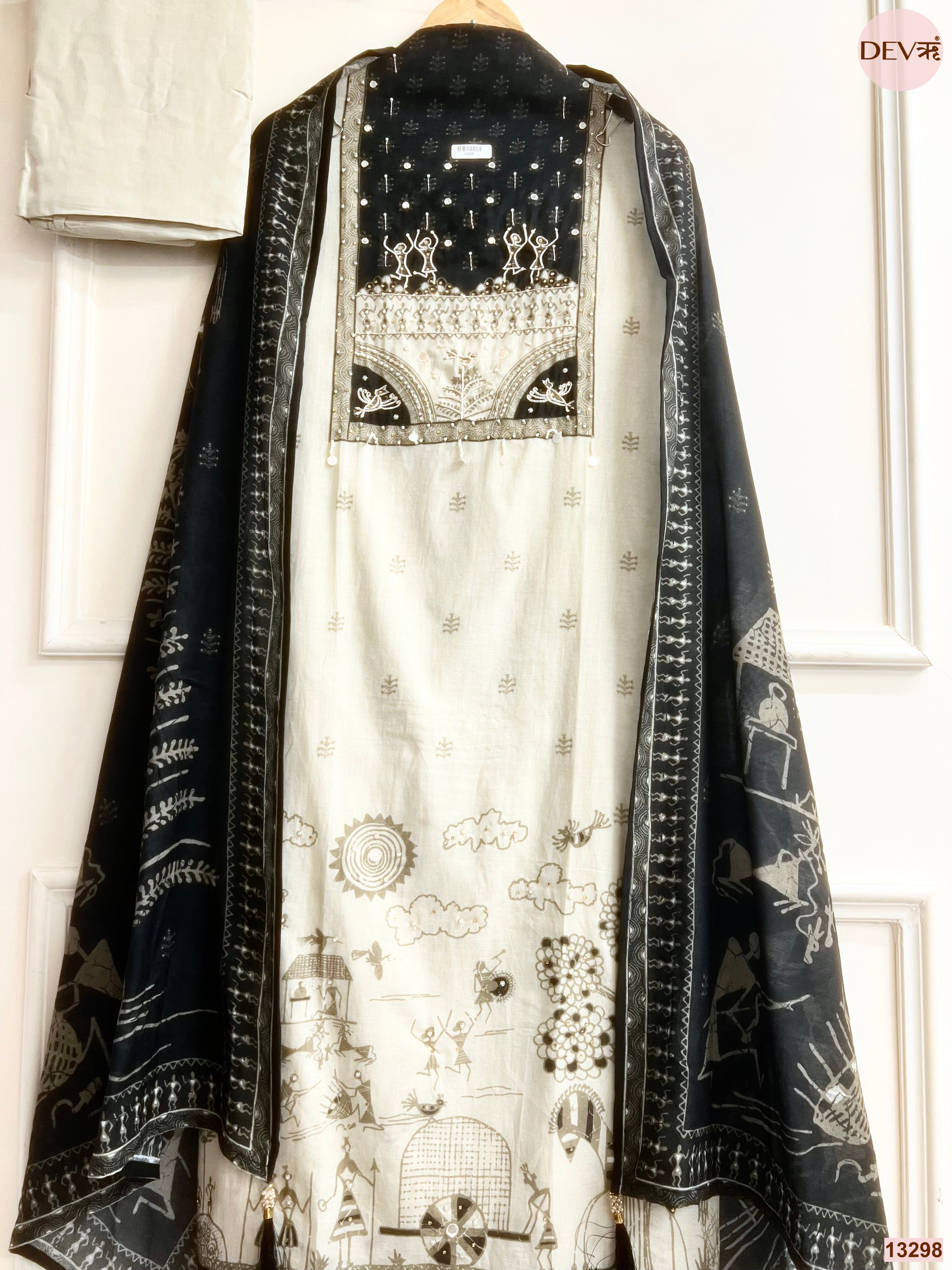 Cream Mul Cotton Printed Unstitched 3-Piece Suit (Devri – D.No 13298)