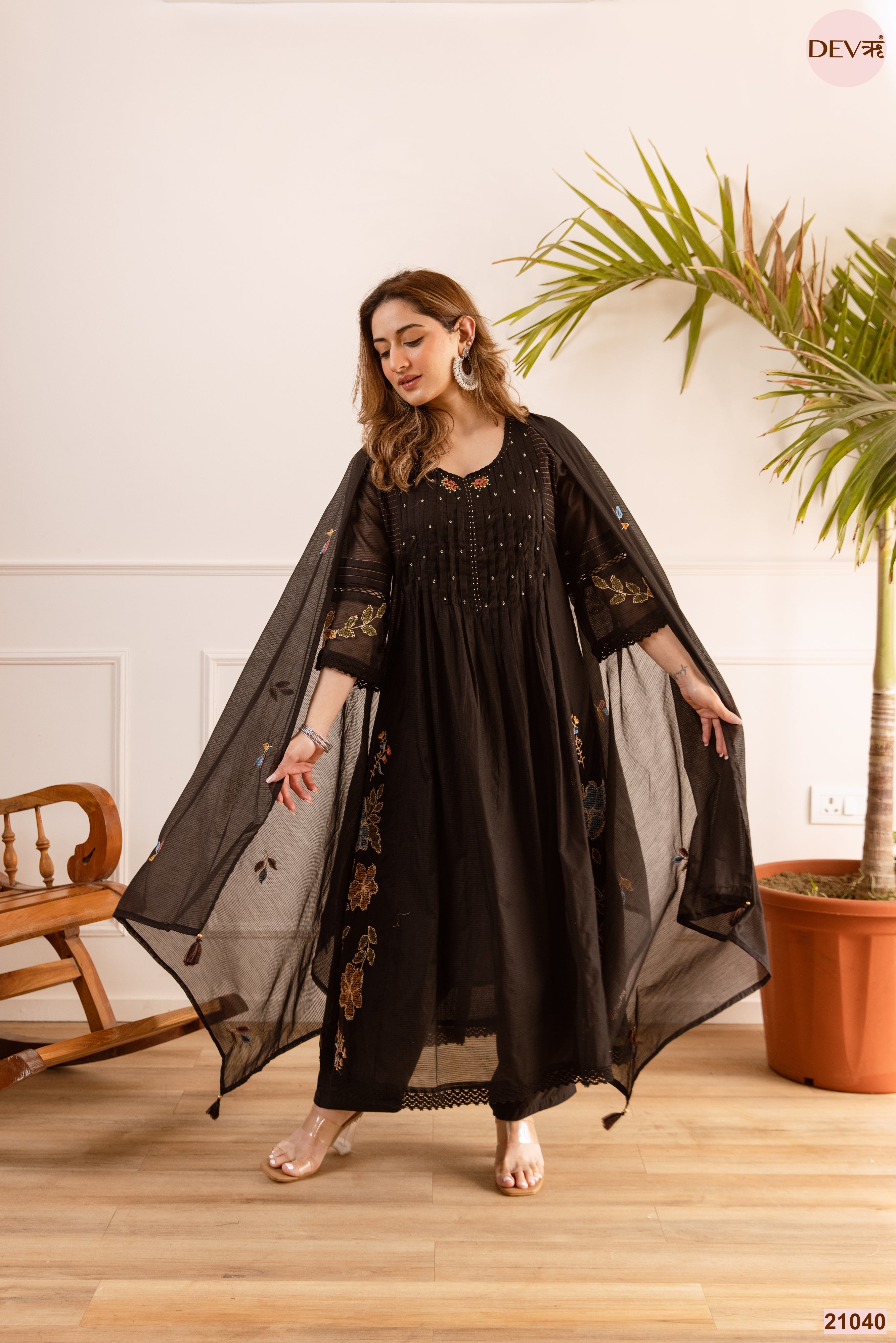 Zareen Net Chanderi Embroidered Black 3-Piece Set (Devri – D.No 21040)