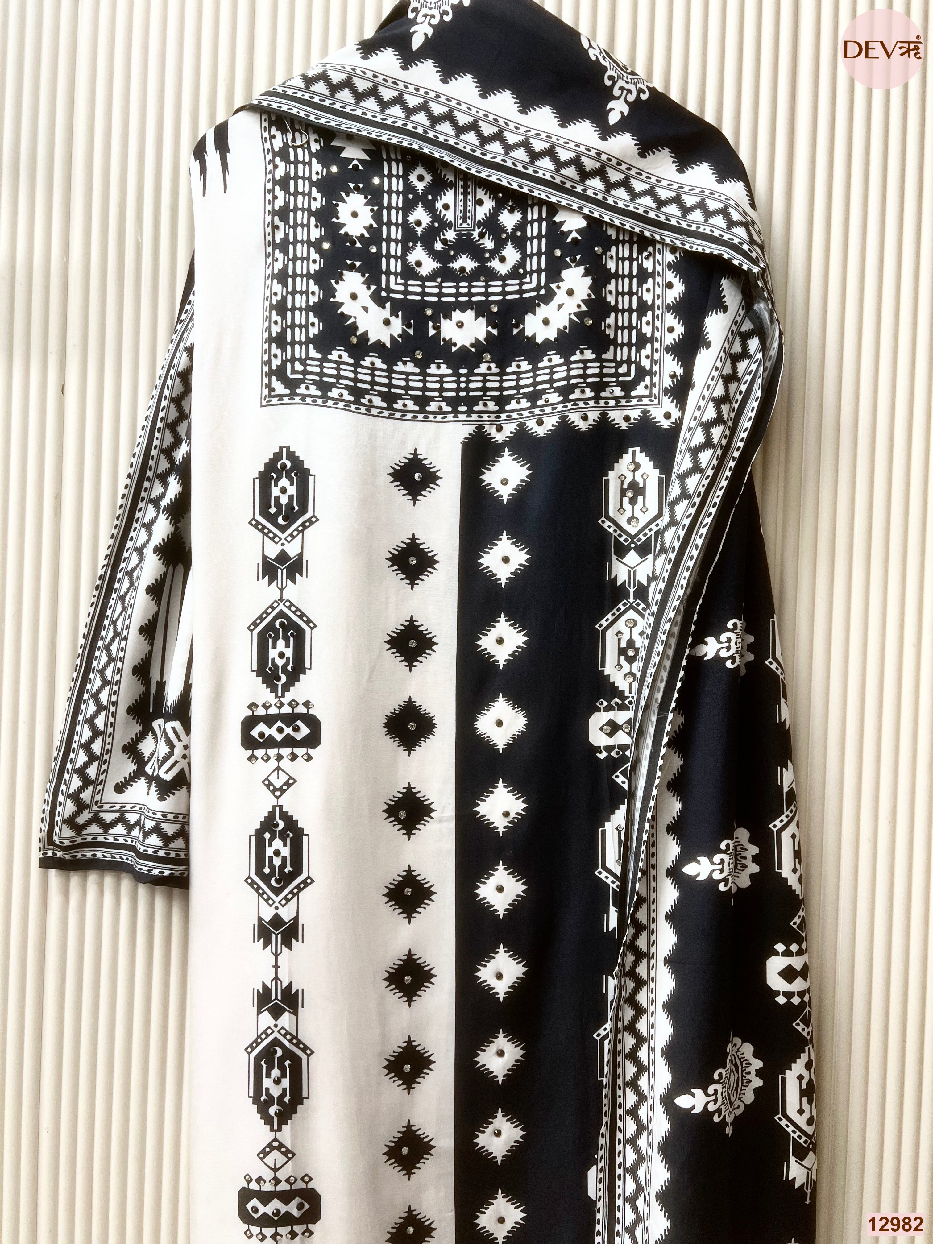 Black Muslin Printed Unstitched 3-Piece Suit (Devri – D.No 12982)