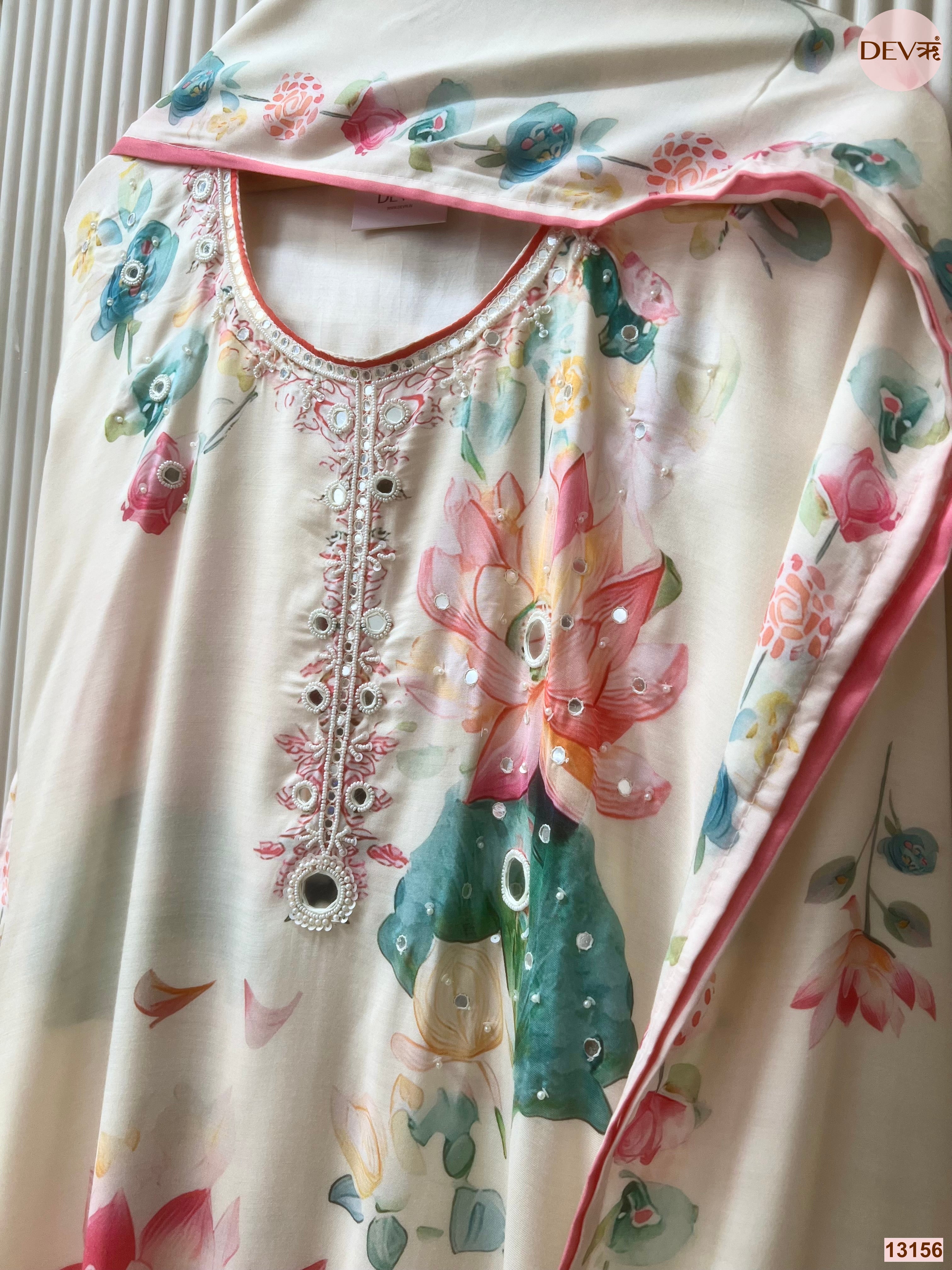 Cream Muslin Printed Unstitched 3-Piece Suit (Devri – D.No 13156)