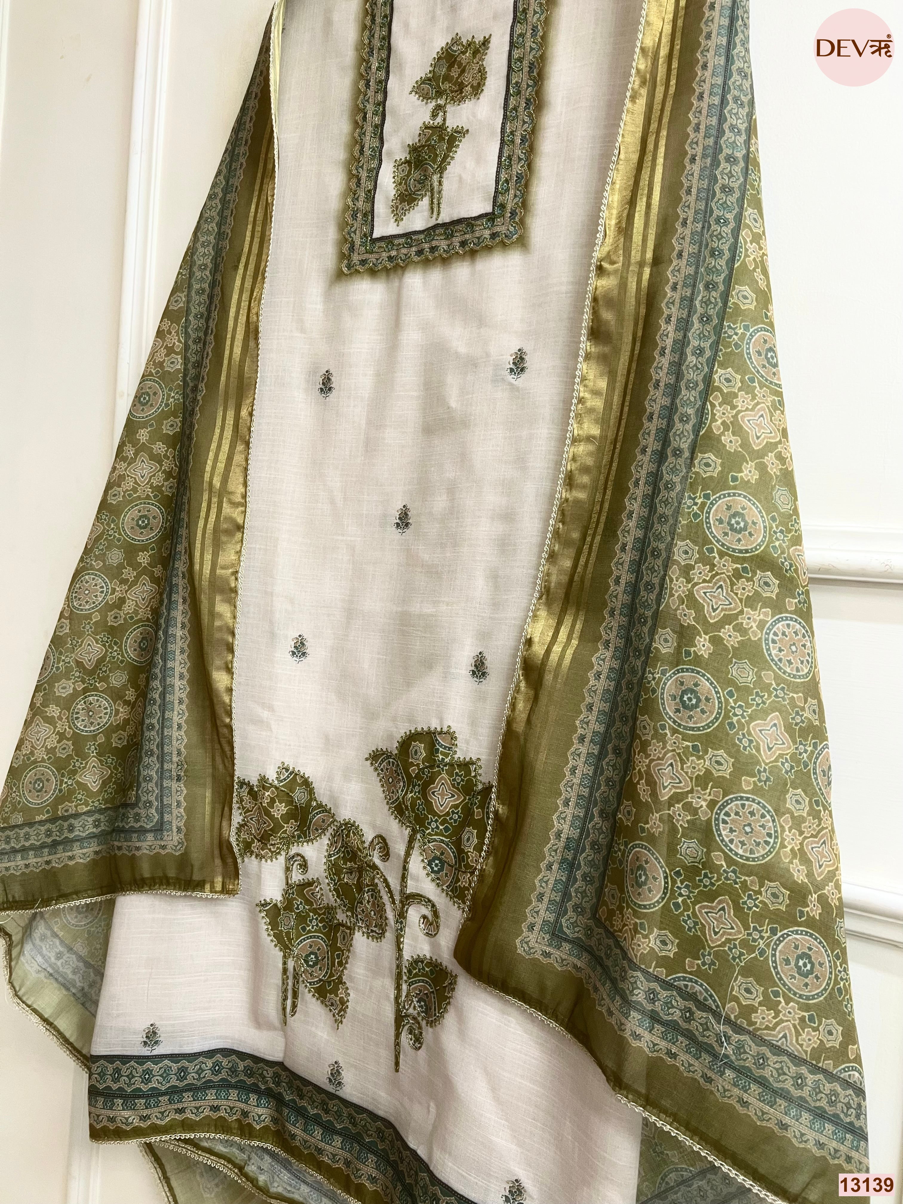 Off White Linen Printed Unstitched 3-Piece Suit (Devri – D.No 13139)