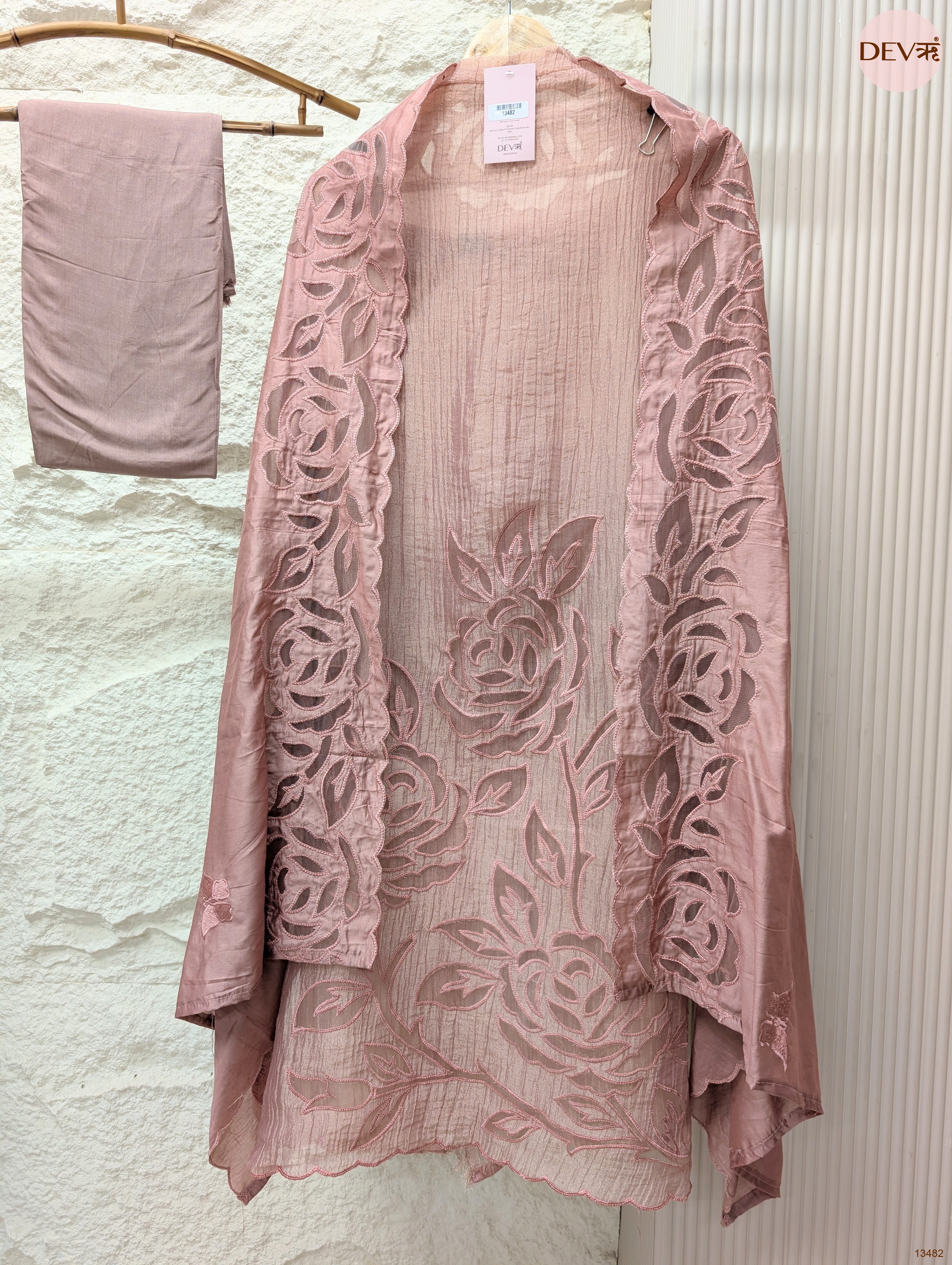 Pink Tissue Crush Silk Chanderi Embroidered Unstitched 3-Piece Suit (Devri – D.No 13482)