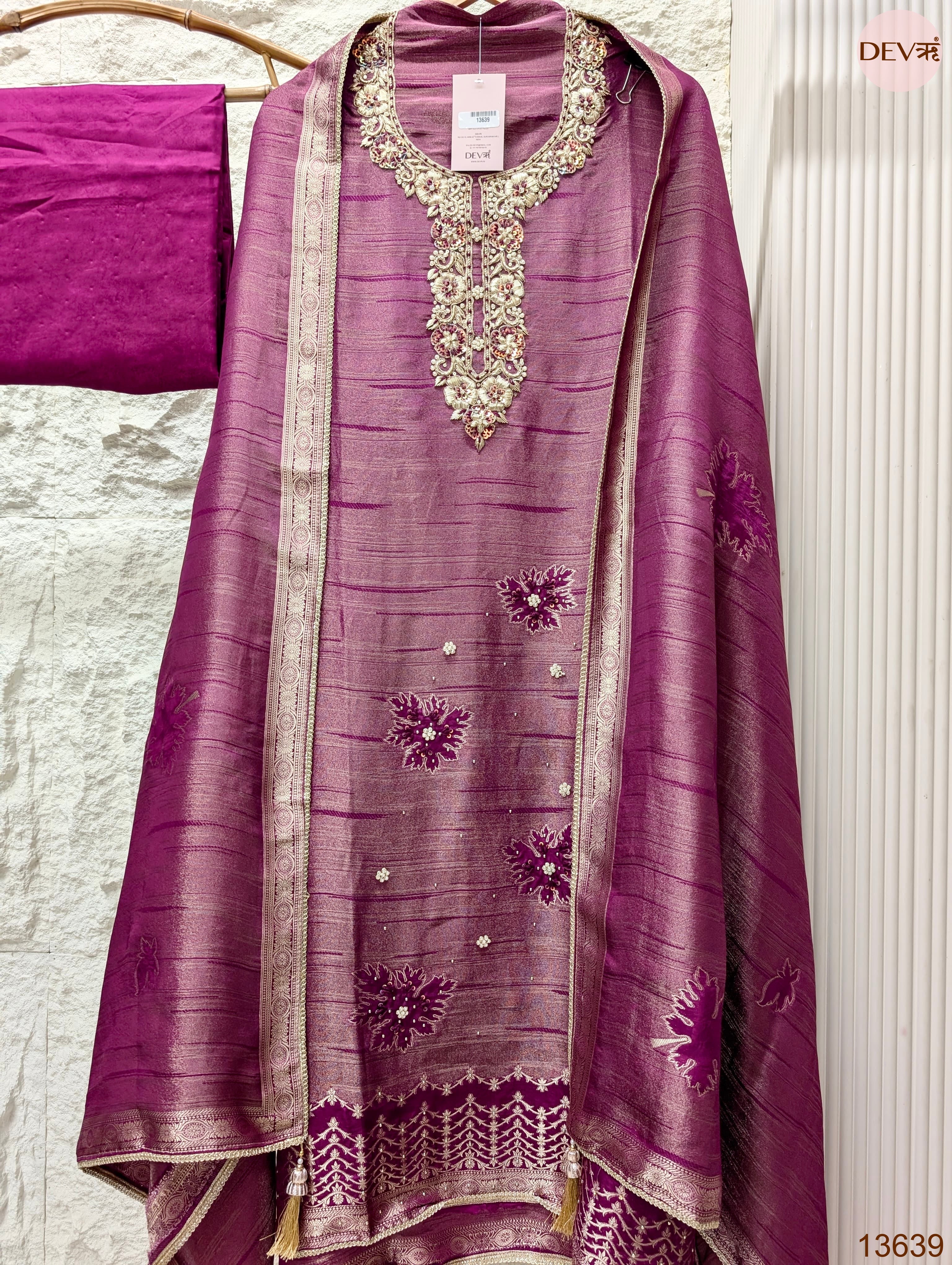 Magenta Pure Girafe Banarasi Silk Embroidered Unstitched 3-Piece Suit (Devri – D.No 13639)