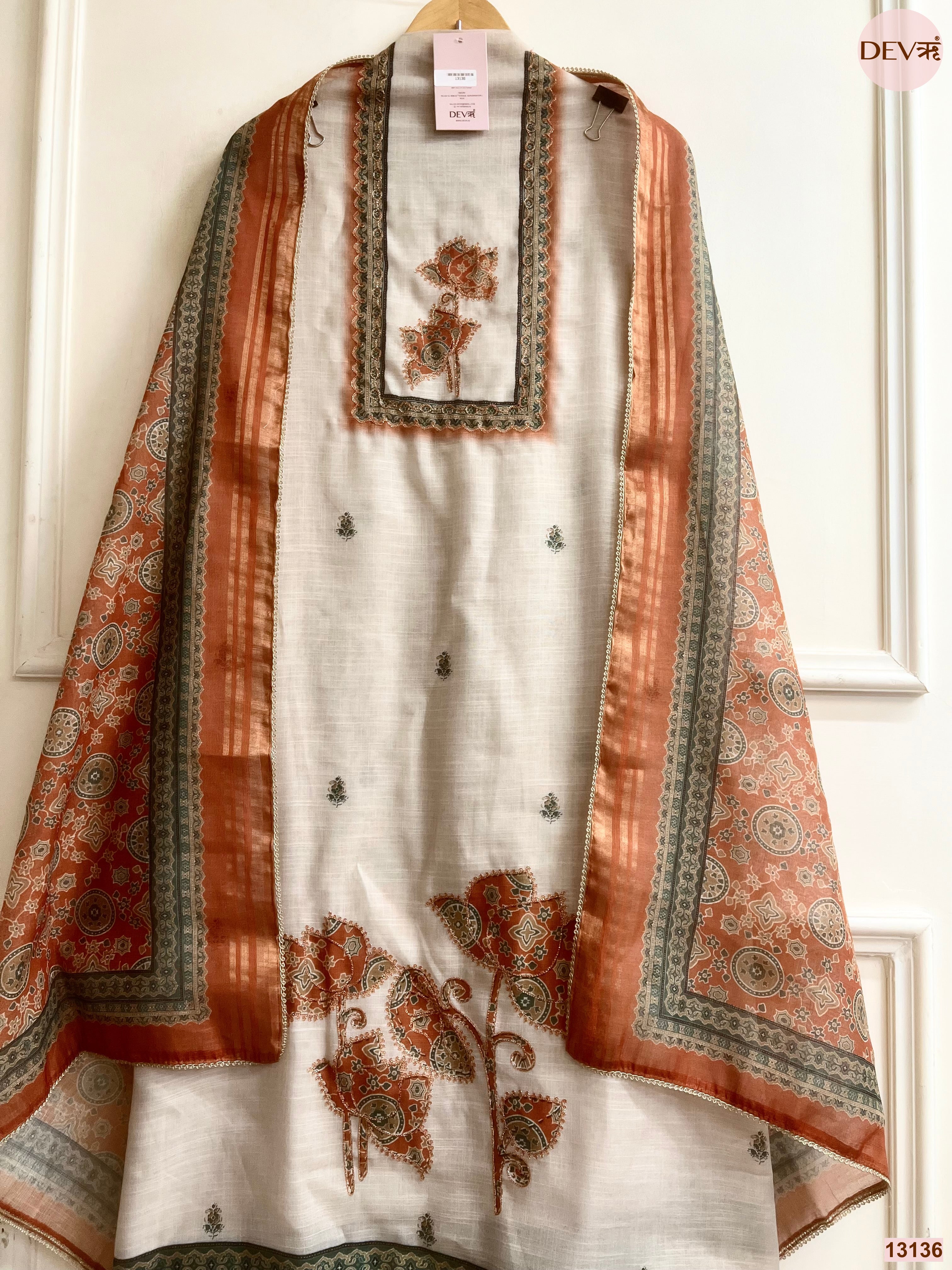 Off White Linen Printed Unstitched 3-Piece Suit (Devri – D.No 13136)